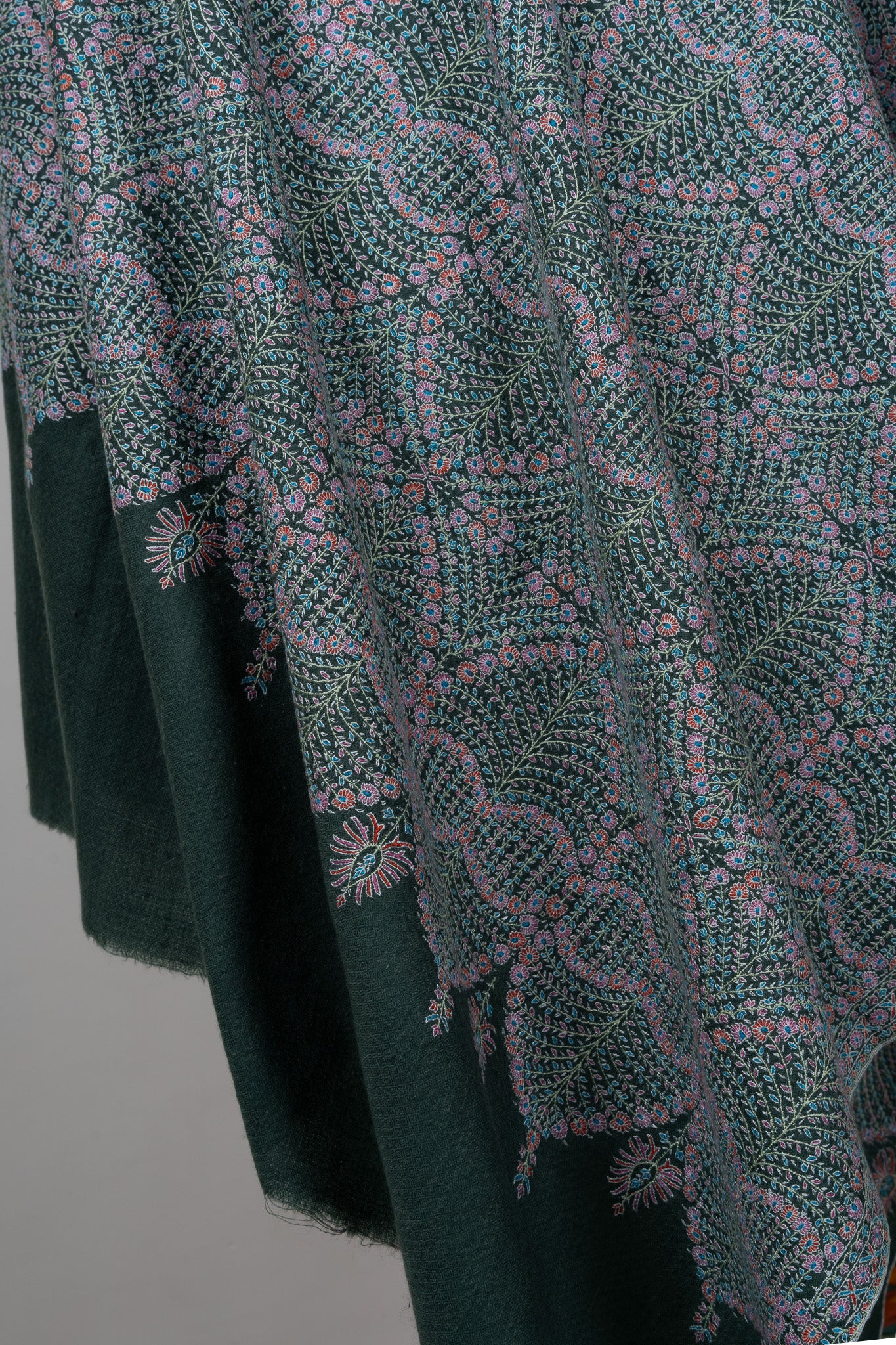 Sozni Hand Embroidered Pashmina: Sage Green Dense Vine Work