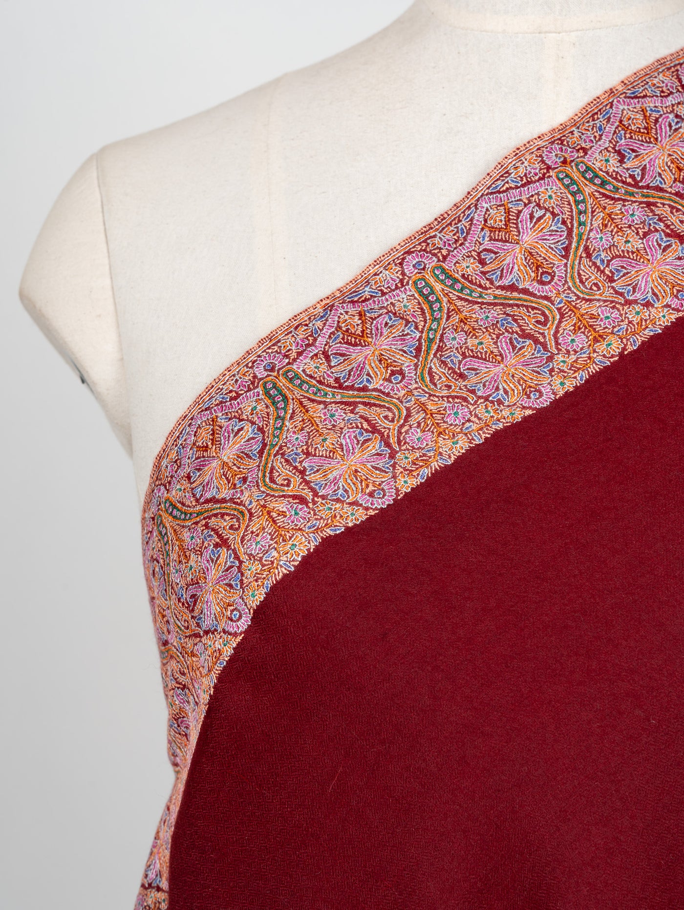 Crimson Sozni Élan — Pure Pashmina Shawl