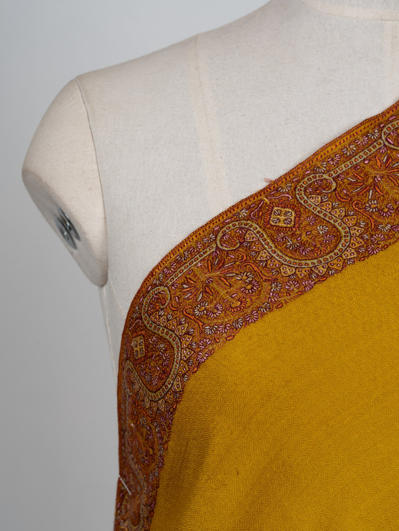 Saffron Sozni Élan — Pure Pashmina Shawl
