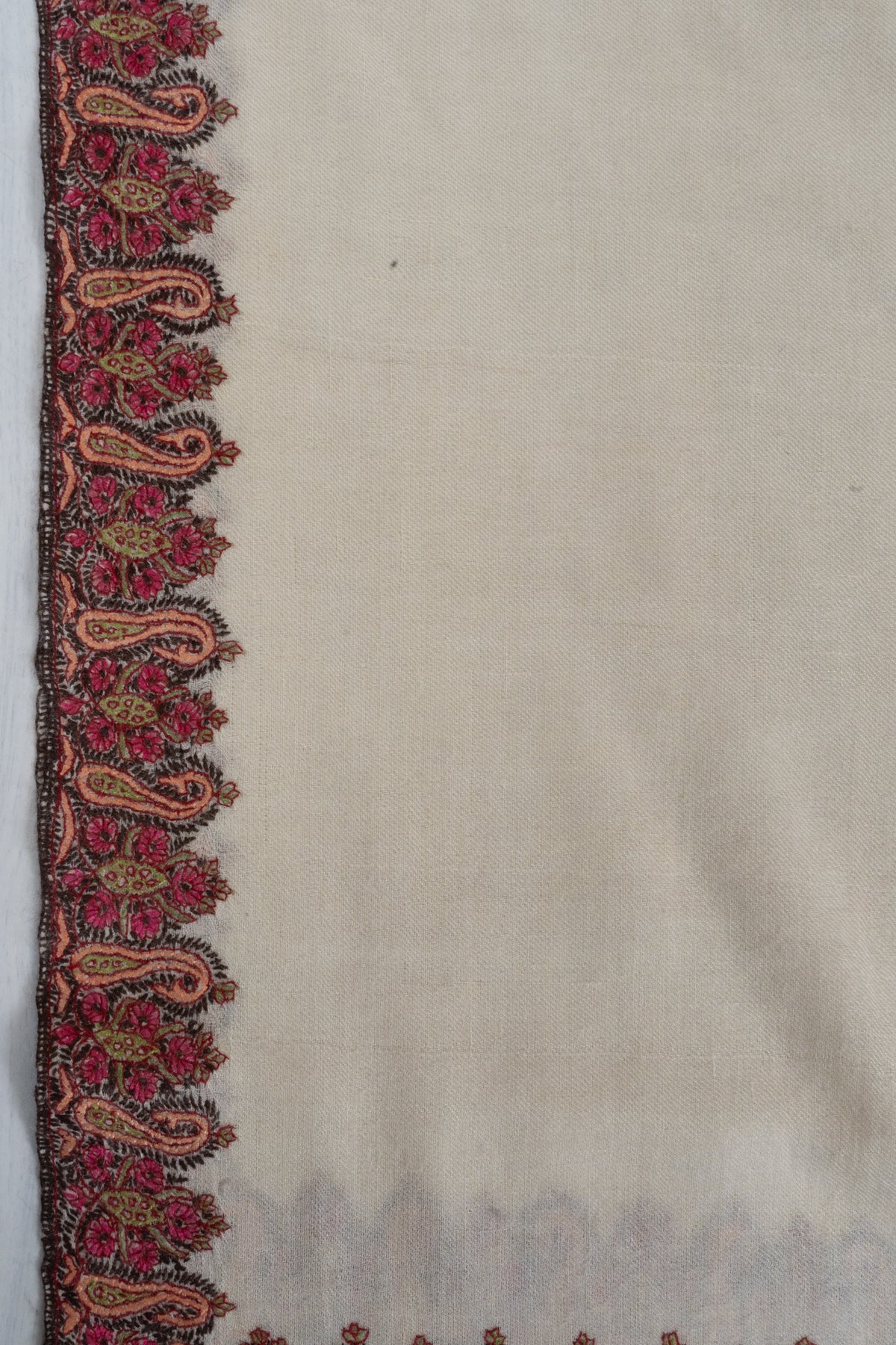 Ivory Regal Border: pure pashmina Hand Embroidered 2.5 Yards Shawl