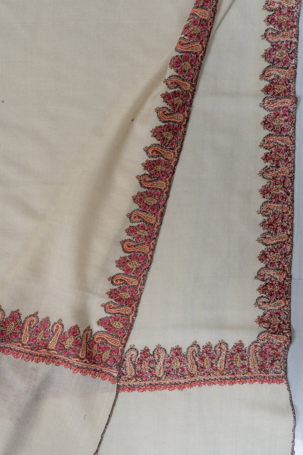 Ivory Regal Border: pure pashmina Hand Embroidered 2.5 Yards Shawl