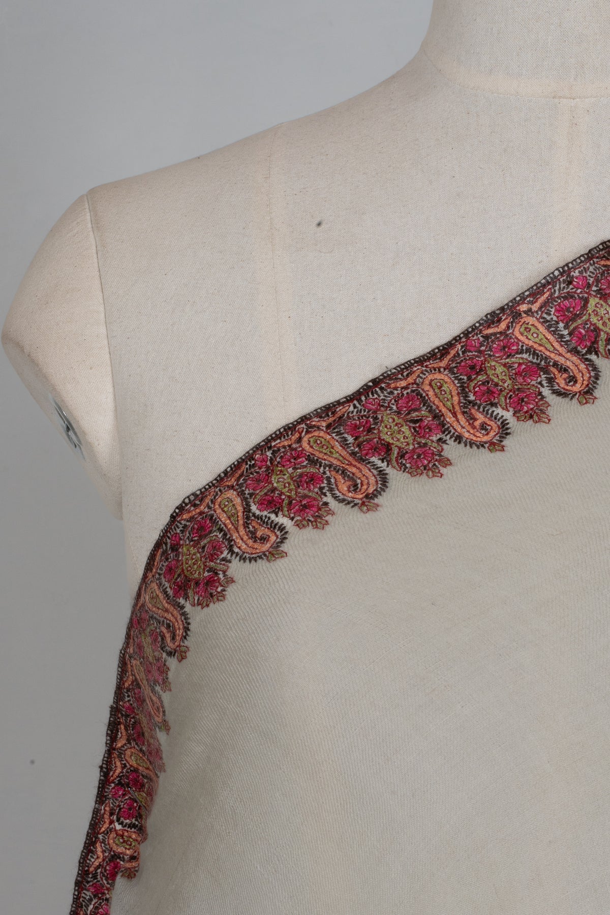 Ivory Regal Border: pure pashmina Hand Embroidered 2.5 Yards Shawl