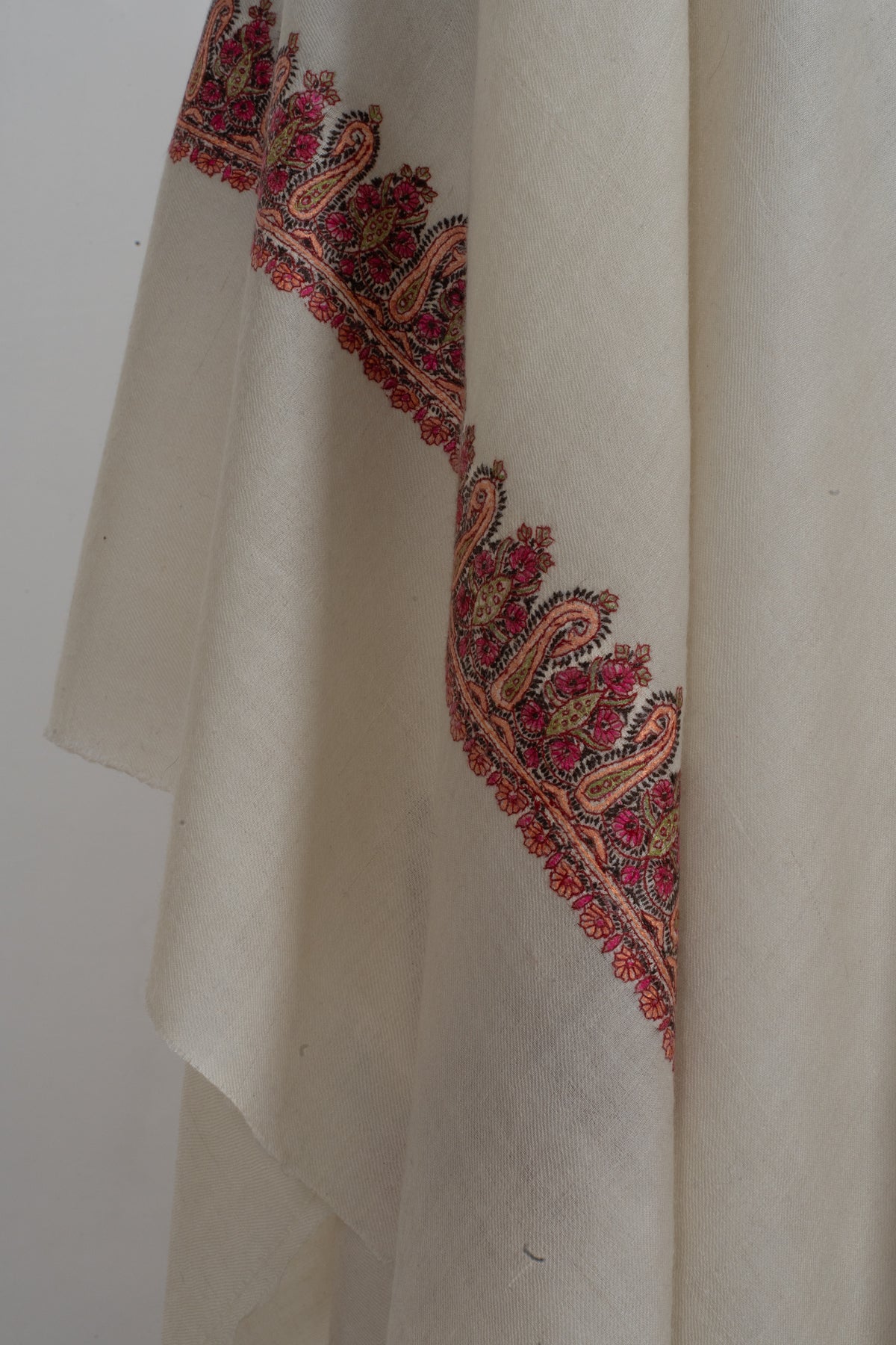 Ivory Regal Border: pure pashmina Hand Embroidered 2.5 Yards Shawl