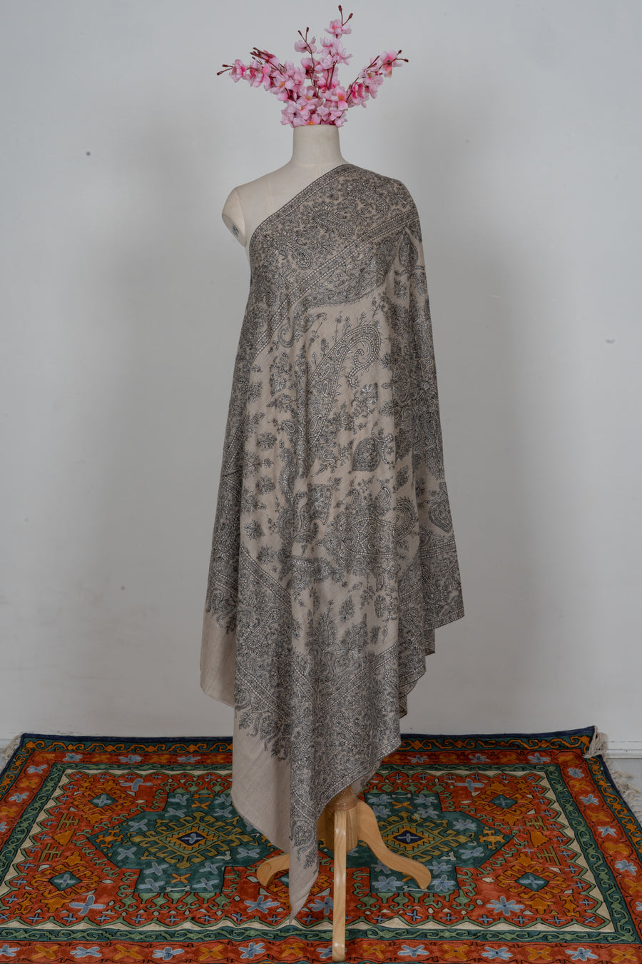 Pure Pashmina Sozni Hand Embroidered 2.5 Yards Shawl: Ivory Whisper Paisley