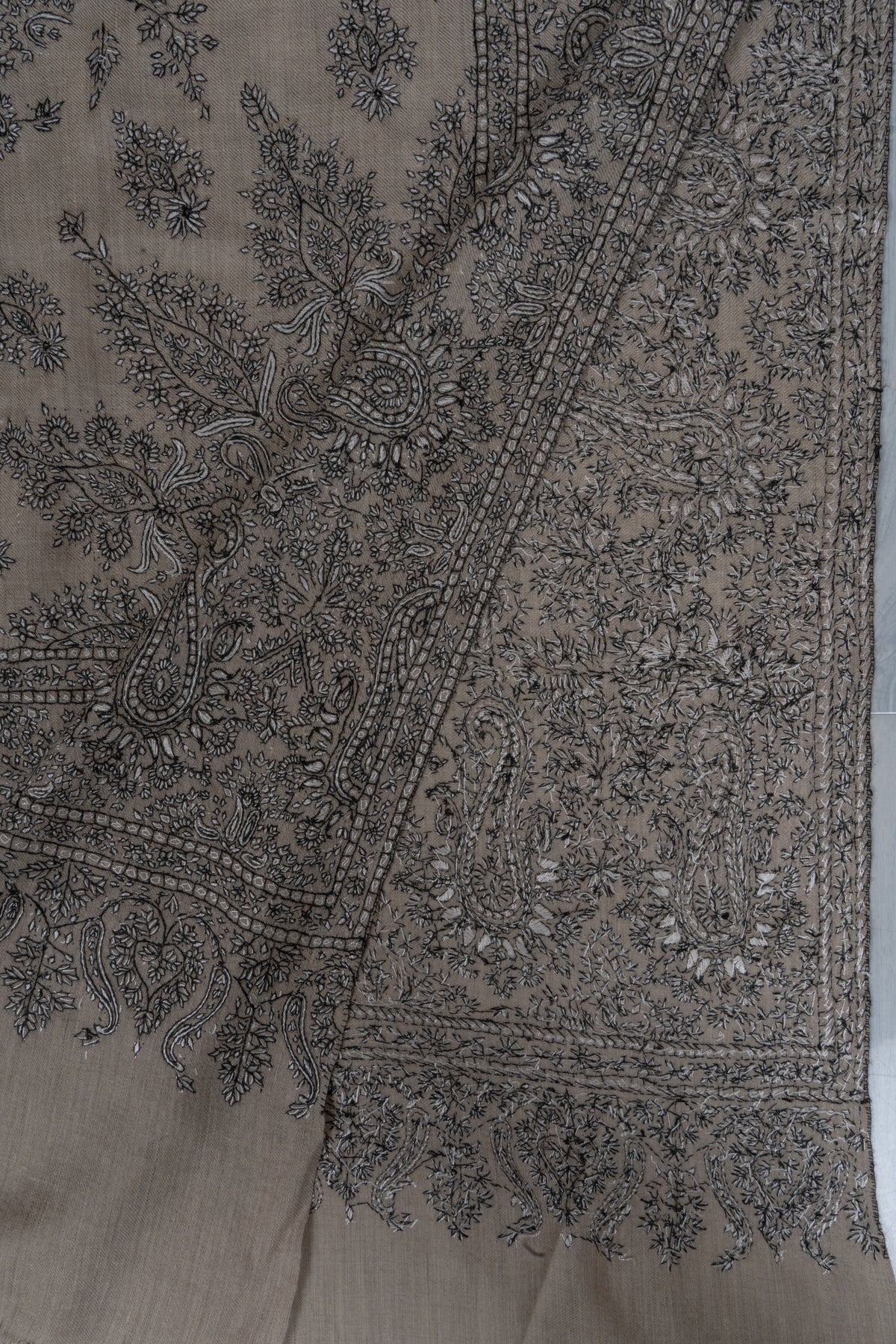 Pure Pashmina Sozni Hand Embroidered 2.5 Yards Shawl: Ivory Whisper Paisley