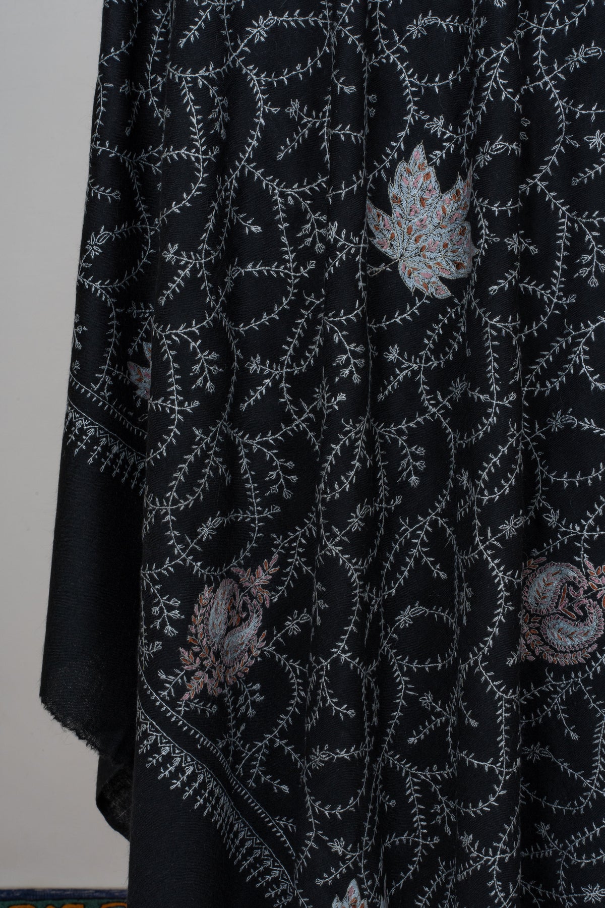 Pure Pashmina Sozni Hand Embroidered 2.5 Yards Shawl: Midnight Vine Elegance