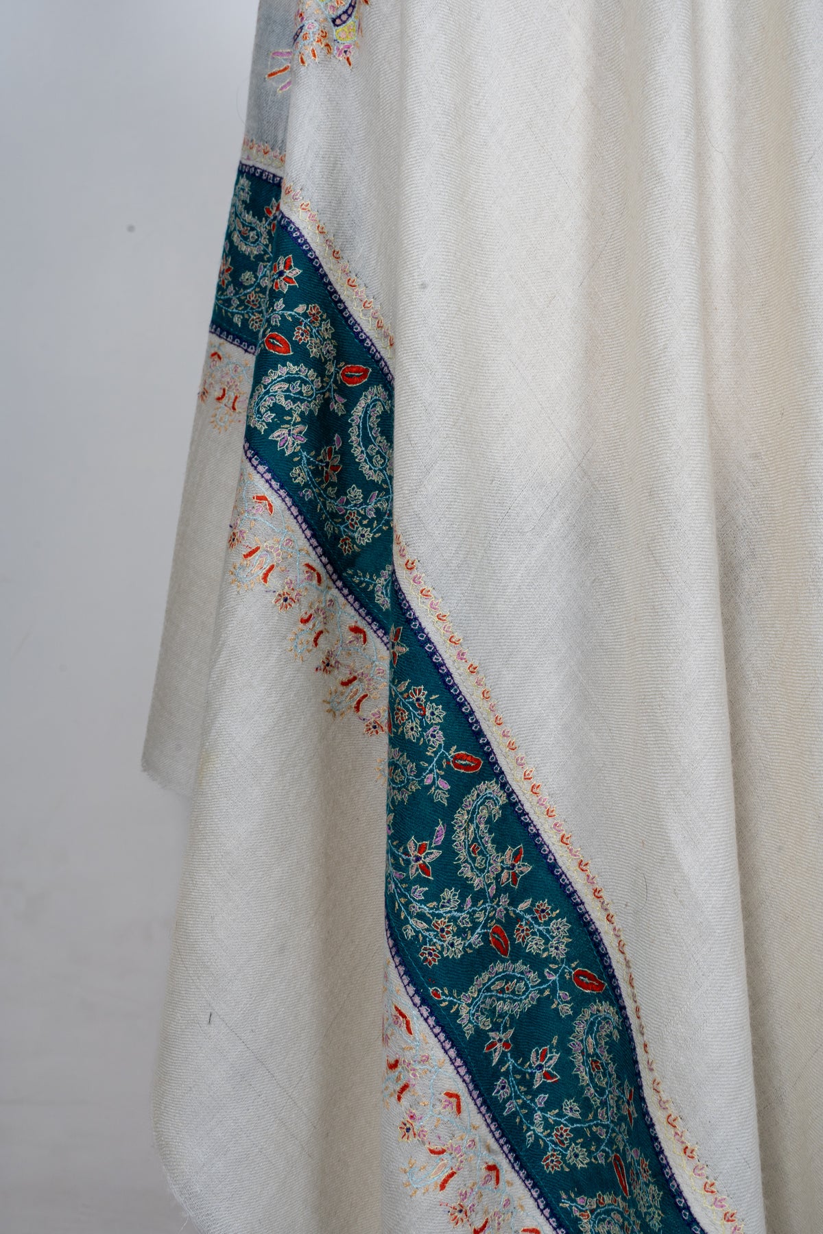 Ivory Teal Heritage Border: Pure Pashmina Hand Embroidered Shawl