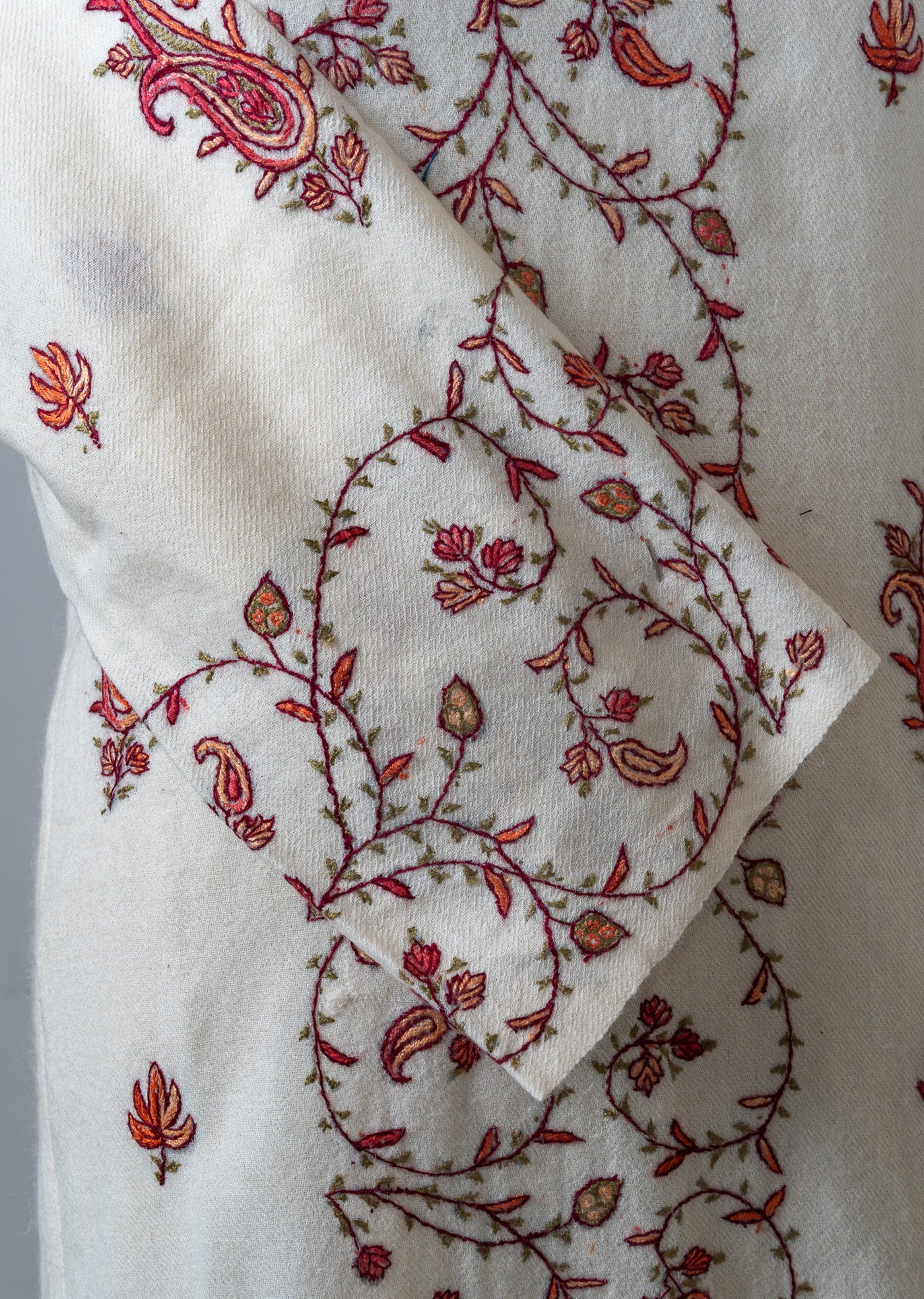 Ivory Vine Sozni Hand Embroidered Pheran