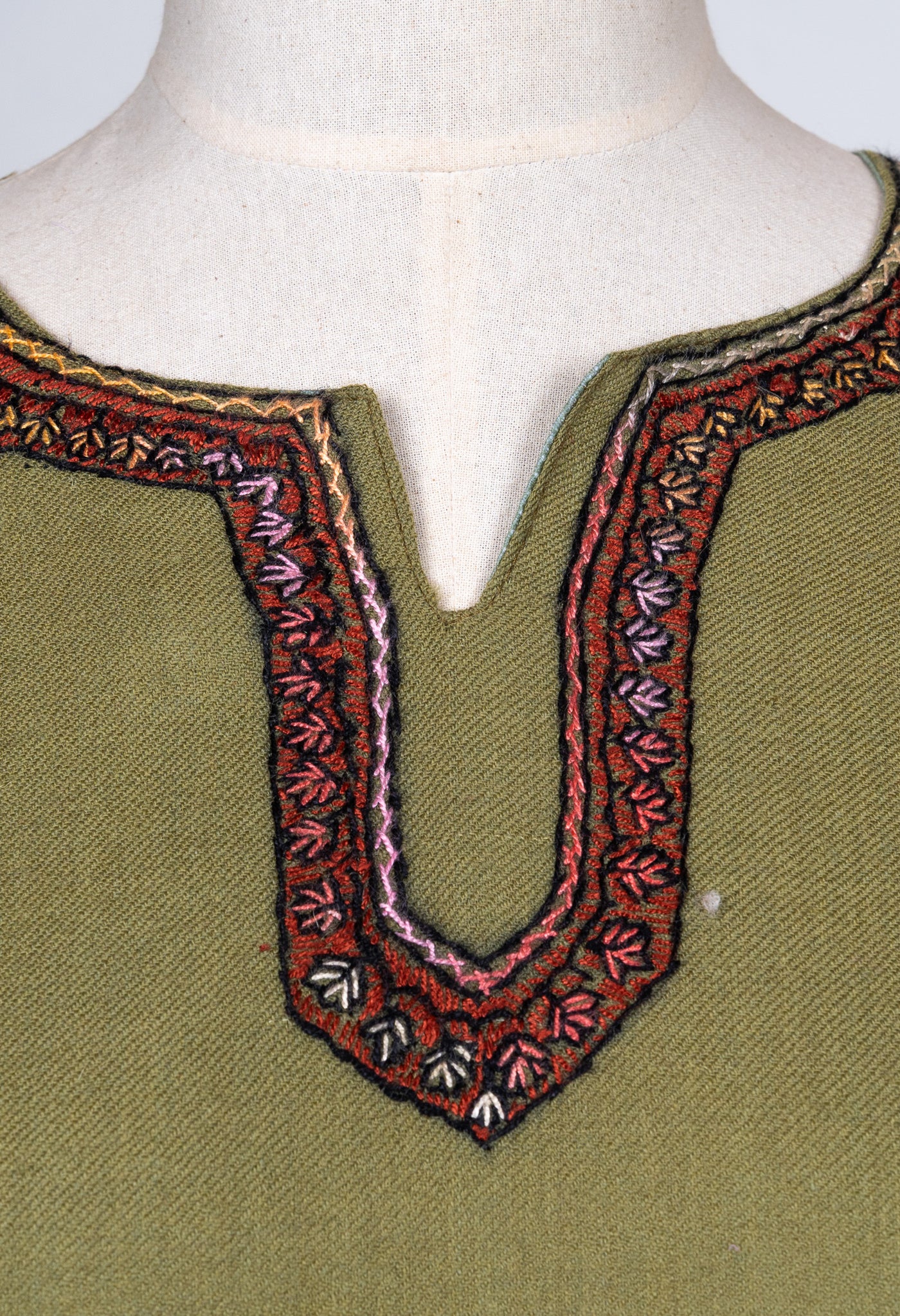 Olive Paisley Sozni Hand Embroidered Pheran