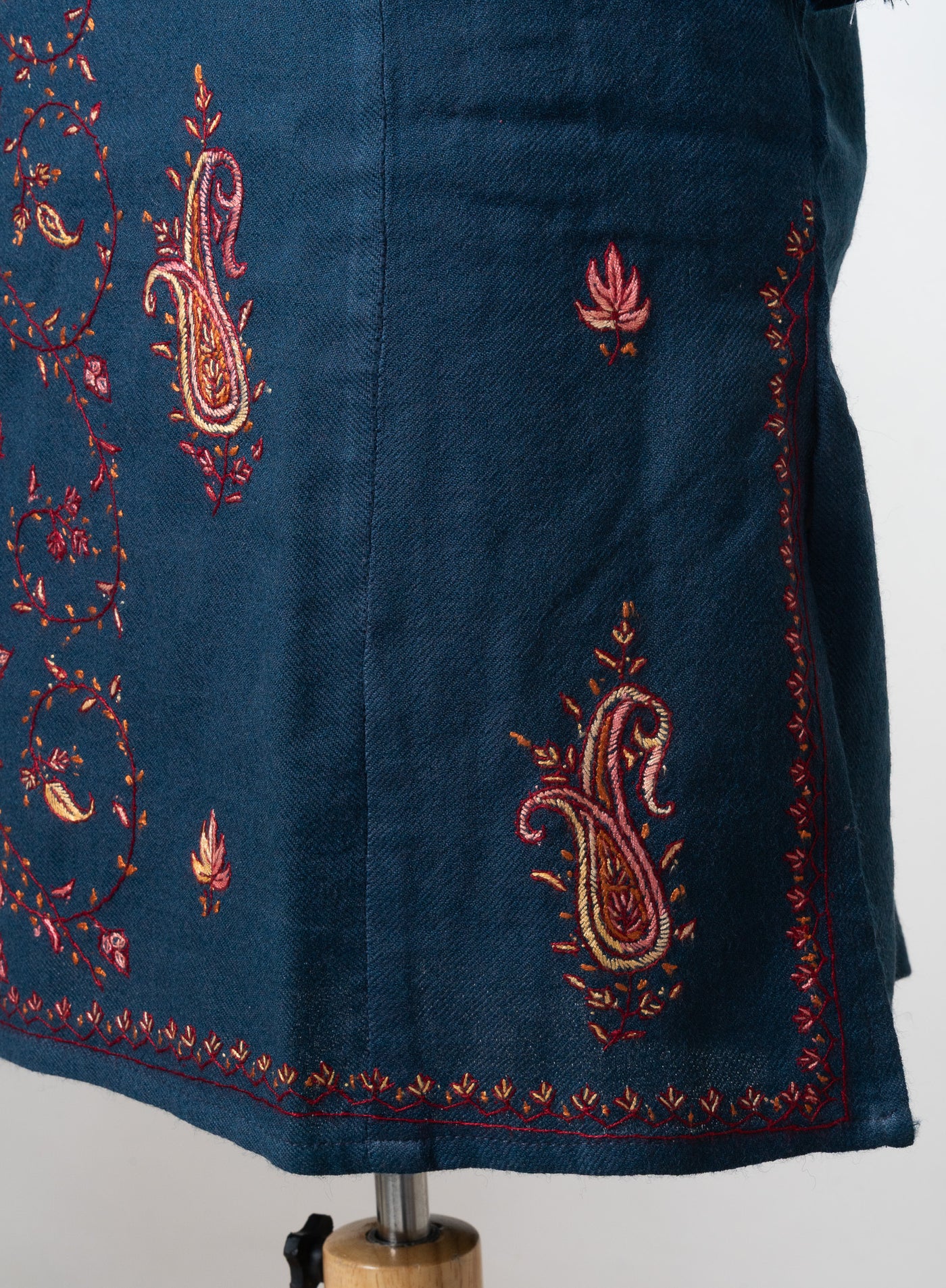 Midnight Scroll Sozni Hand Embroidered Pheran