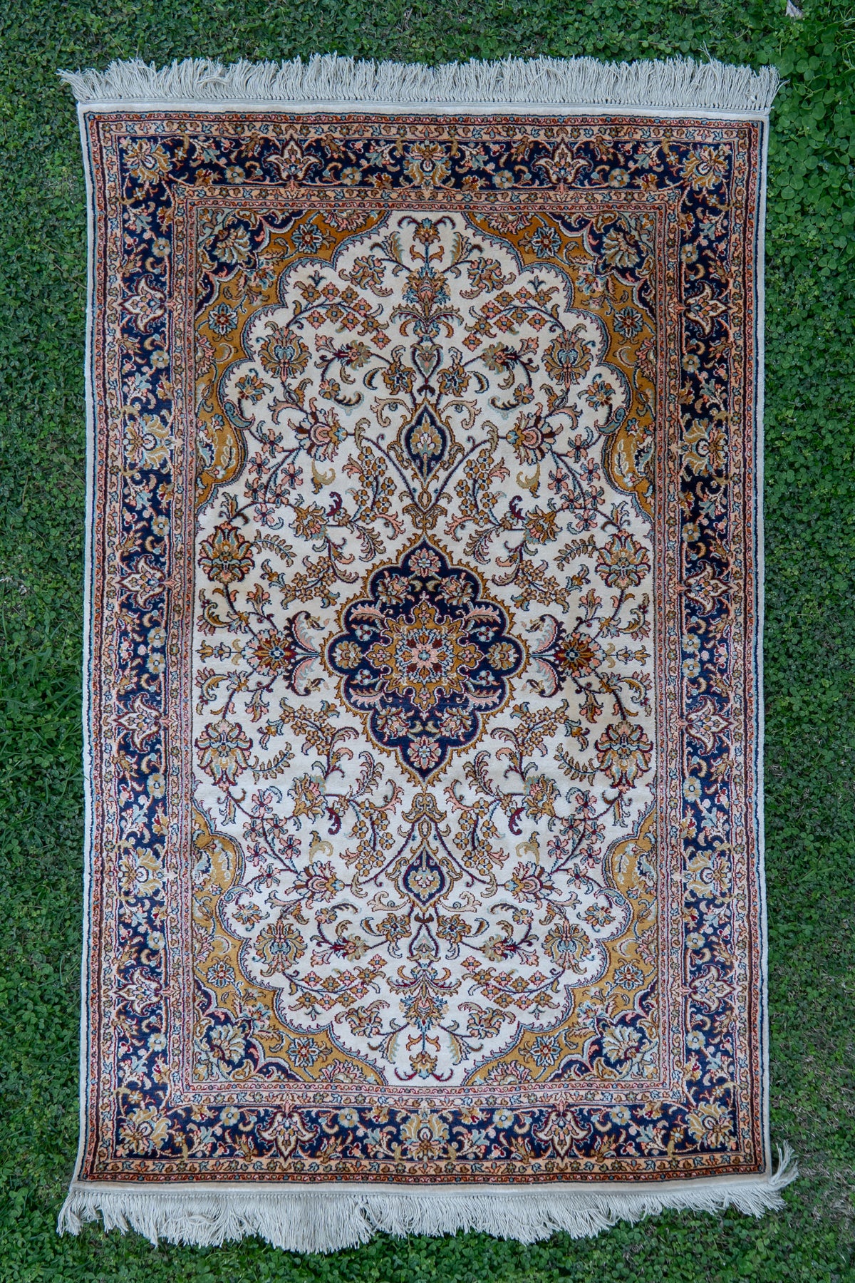 2.5ft x 4ft: Amber Horizon Mosaic: Hand Knotted Mulberry silk on silk Kashmiri Carpet