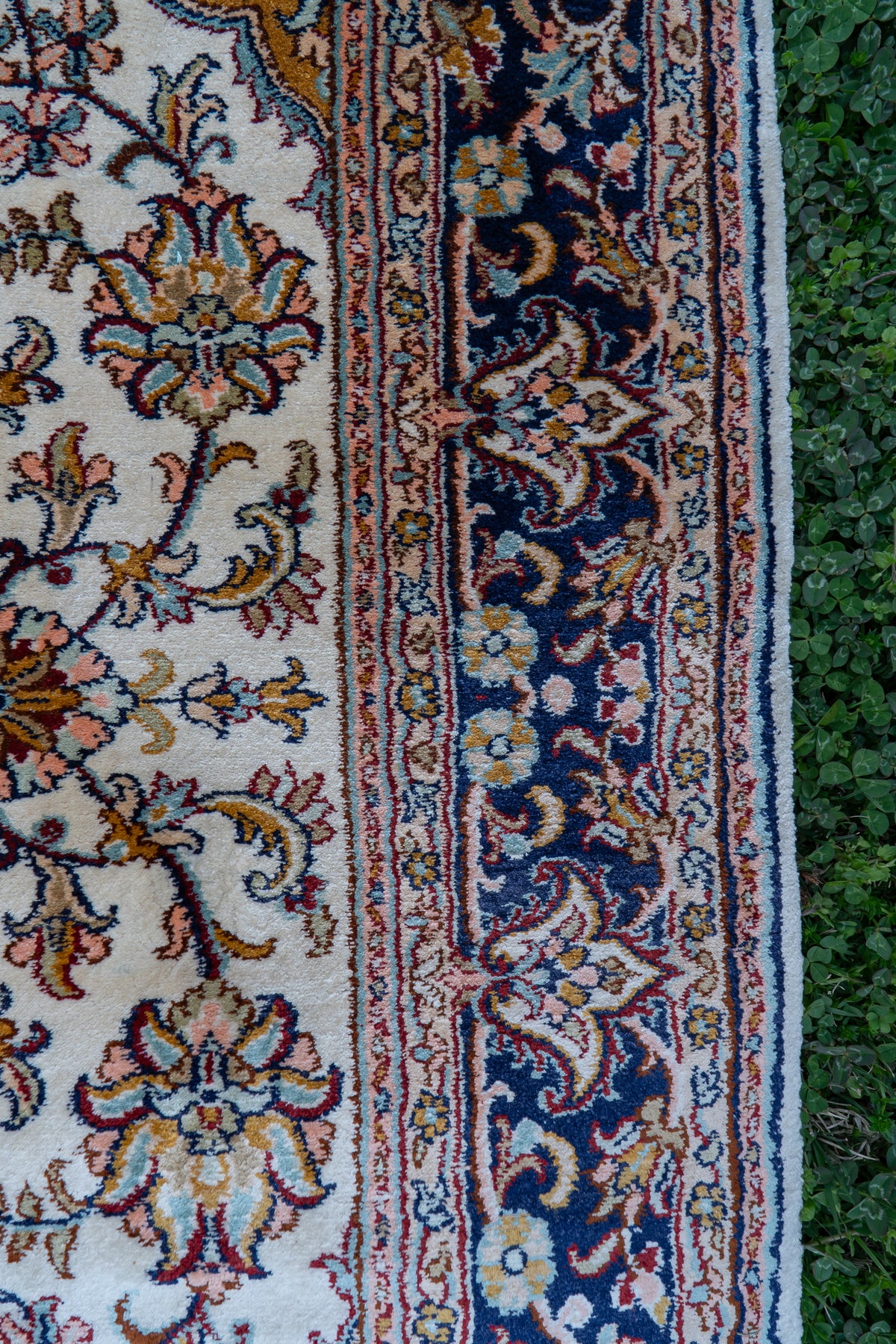 2.5ft x 4ft: Amber Horizon Mosaic: Hand Knotted Mulberry silk on silk Kashmiri Carpet