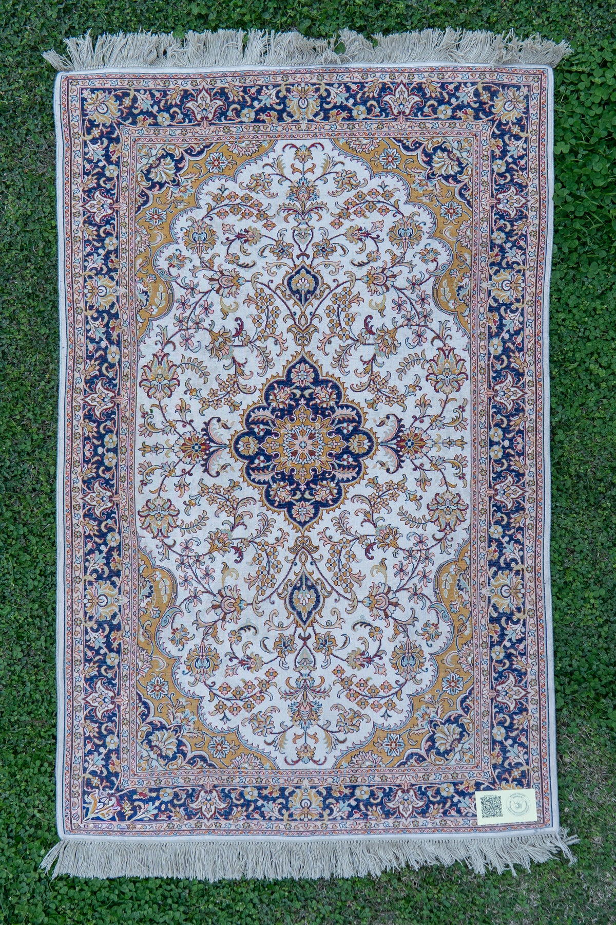 2.5ft x 4ft: Amber Horizon Mosaic: Hand Knotted Mulberry silk on silk Kashmiri Carpet