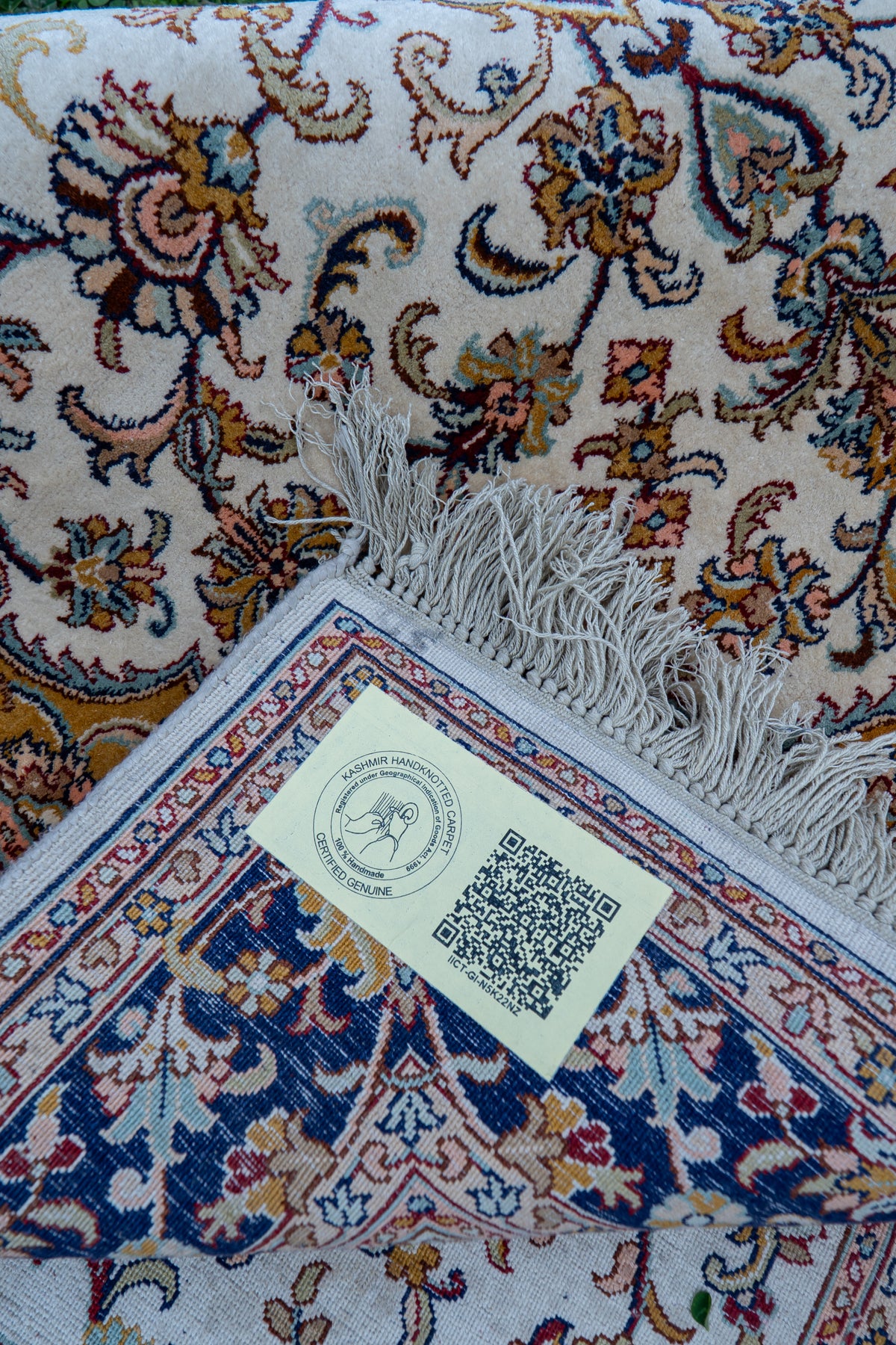 2.5ft x 4ft: Amber Horizon Mosaic: Hand Knotted Mulberry silk on silk Kashmiri Carpet