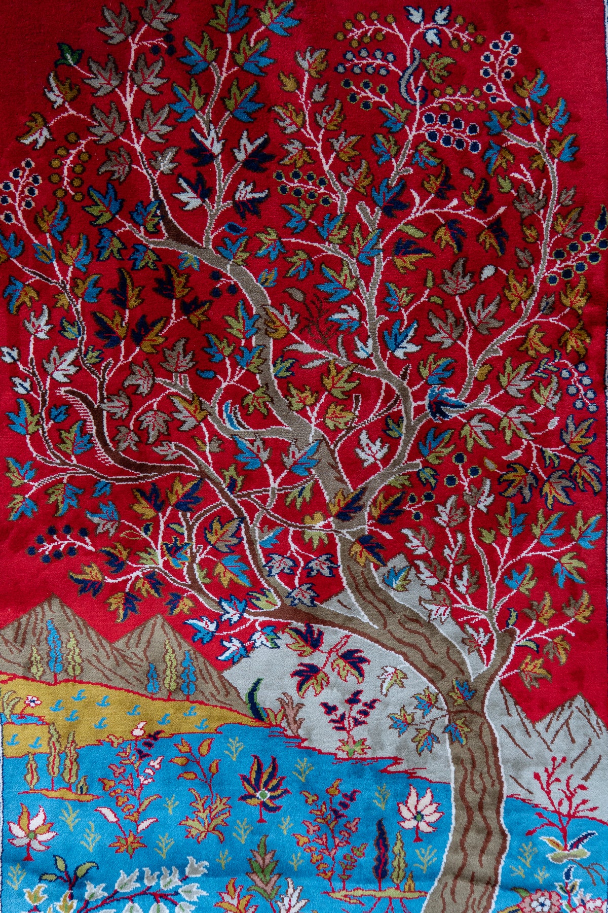 2.5ft x 4ft: Crimson Paradise Tree: Hand Knotted Mulberry silk on silk Kashmiri Carpet