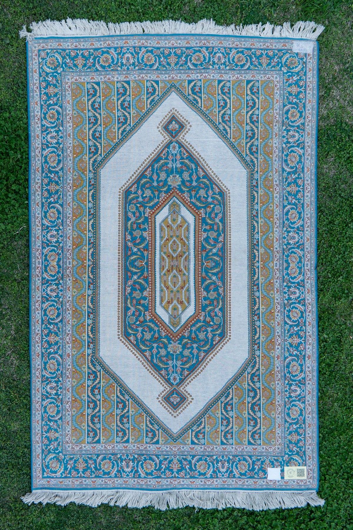 6ft x 4ft: Turquoise Palace Frame: Hand Knotted Mulberry silk on silk Kashmiri Carpet