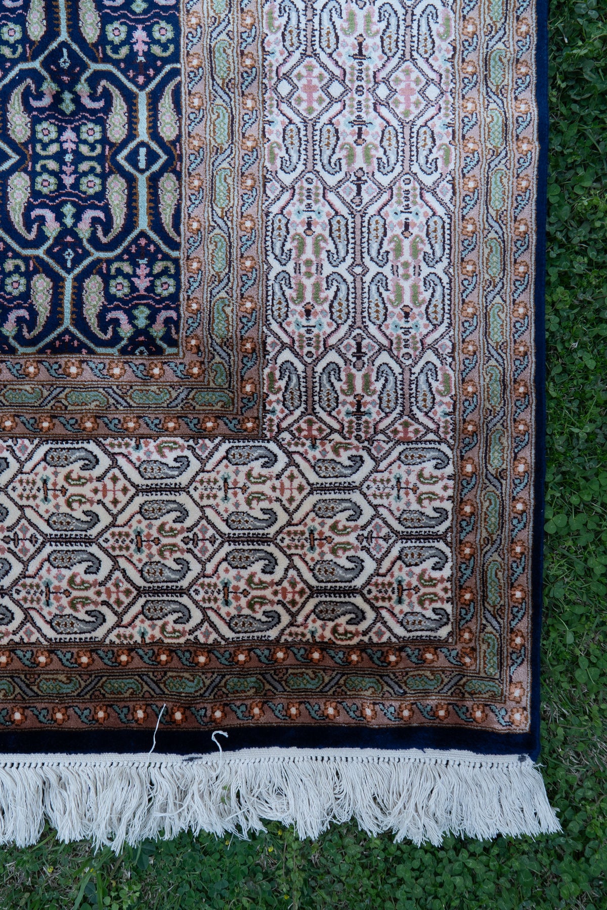 7FT x 5FT Midnight Lattice Harmony: Hand Knotted Mulberry silk on silk Kashmiri Carpet