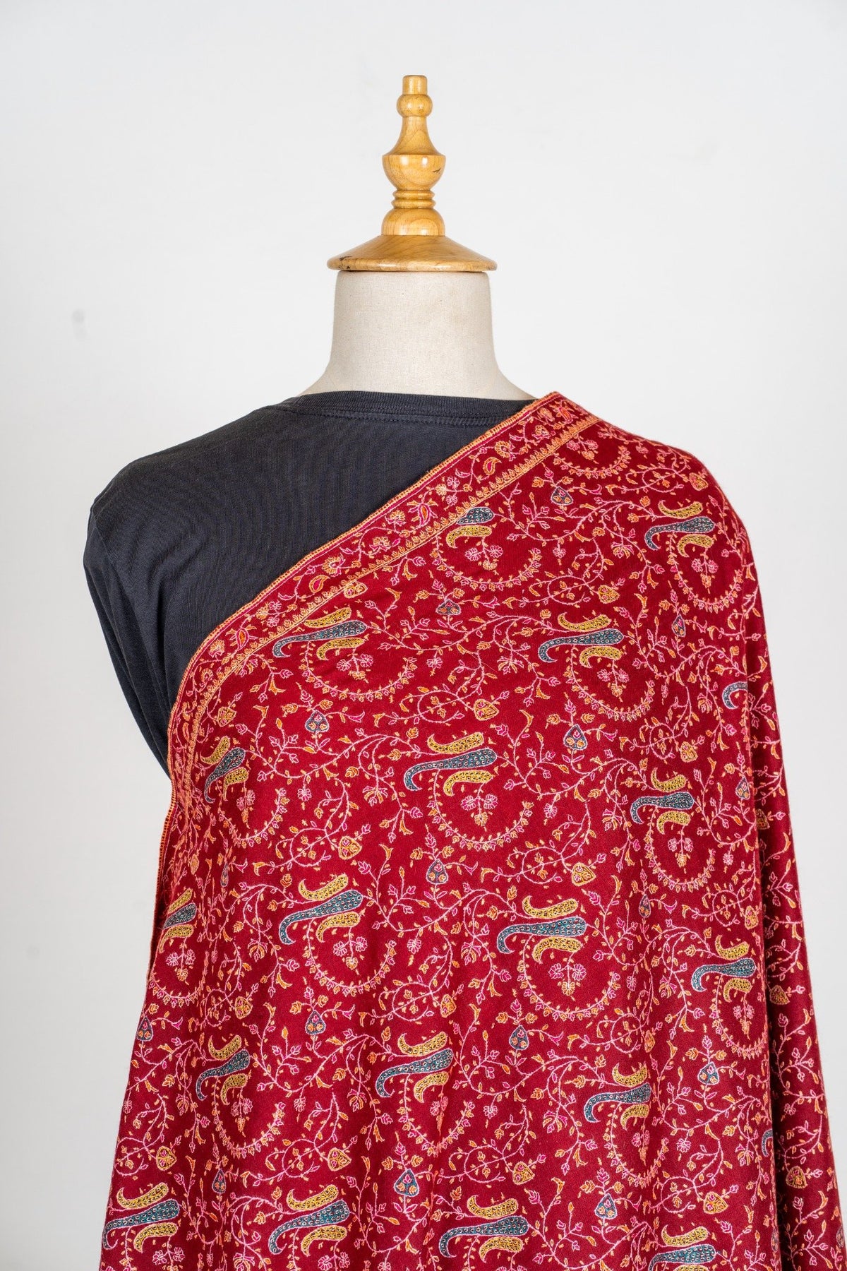 Laleh – Crimson Sozni Hand-Embroidered Pure Pashmina Shawl