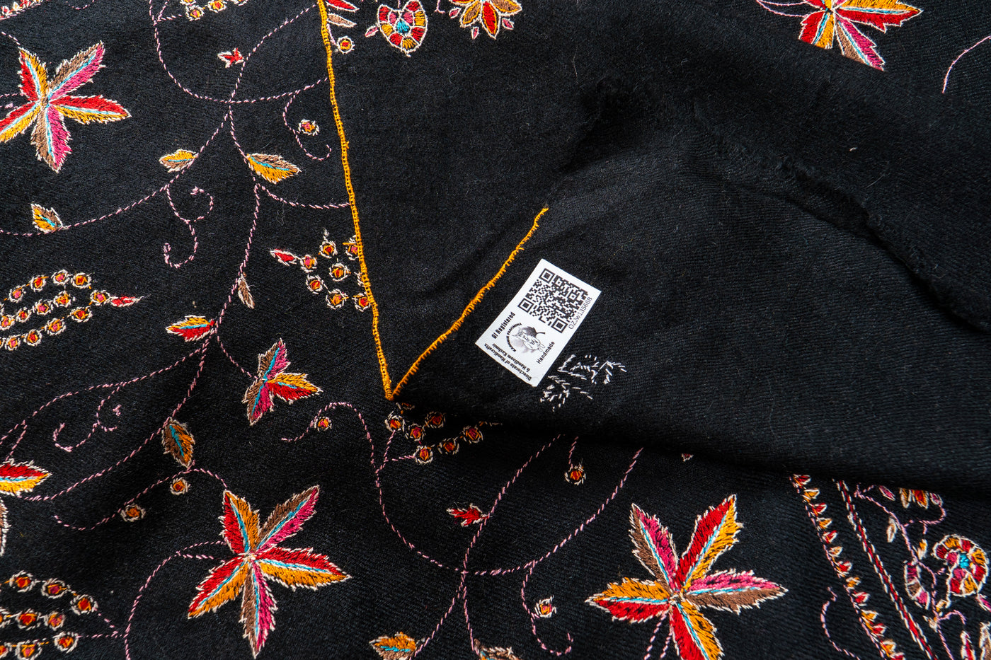 Noor-e-Zun – Hand Embroidered Sozni Pashmina Shawl