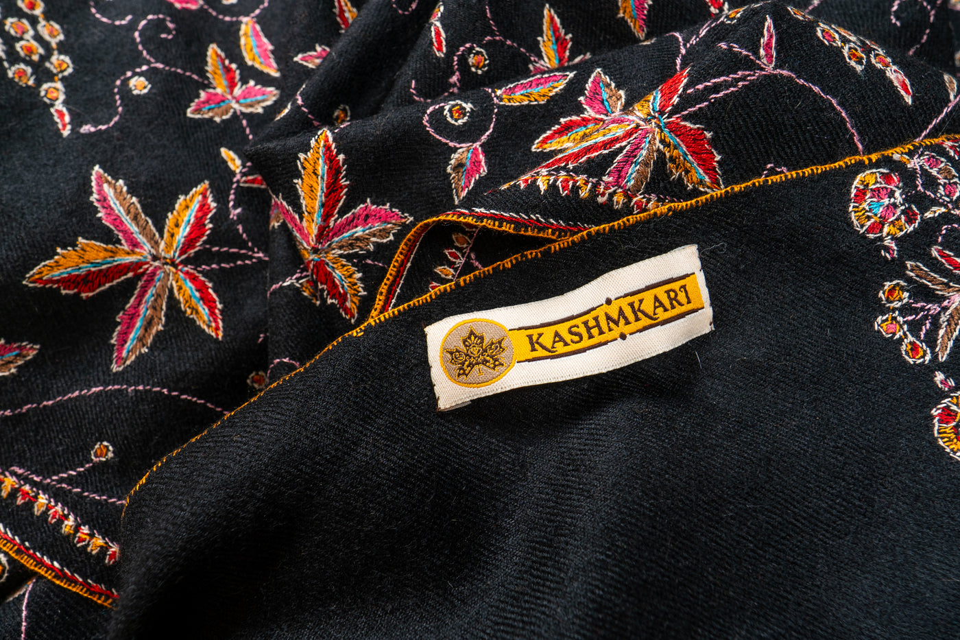 Noor-e-Zun – Hand Embroidered Sozni Pashmina Shawl