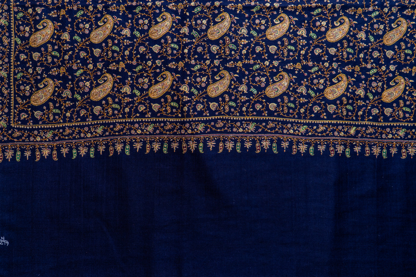 Shahkaar-e-Resham – Pure Silk Thread Sozni Embroidered on Pashmina Shawl