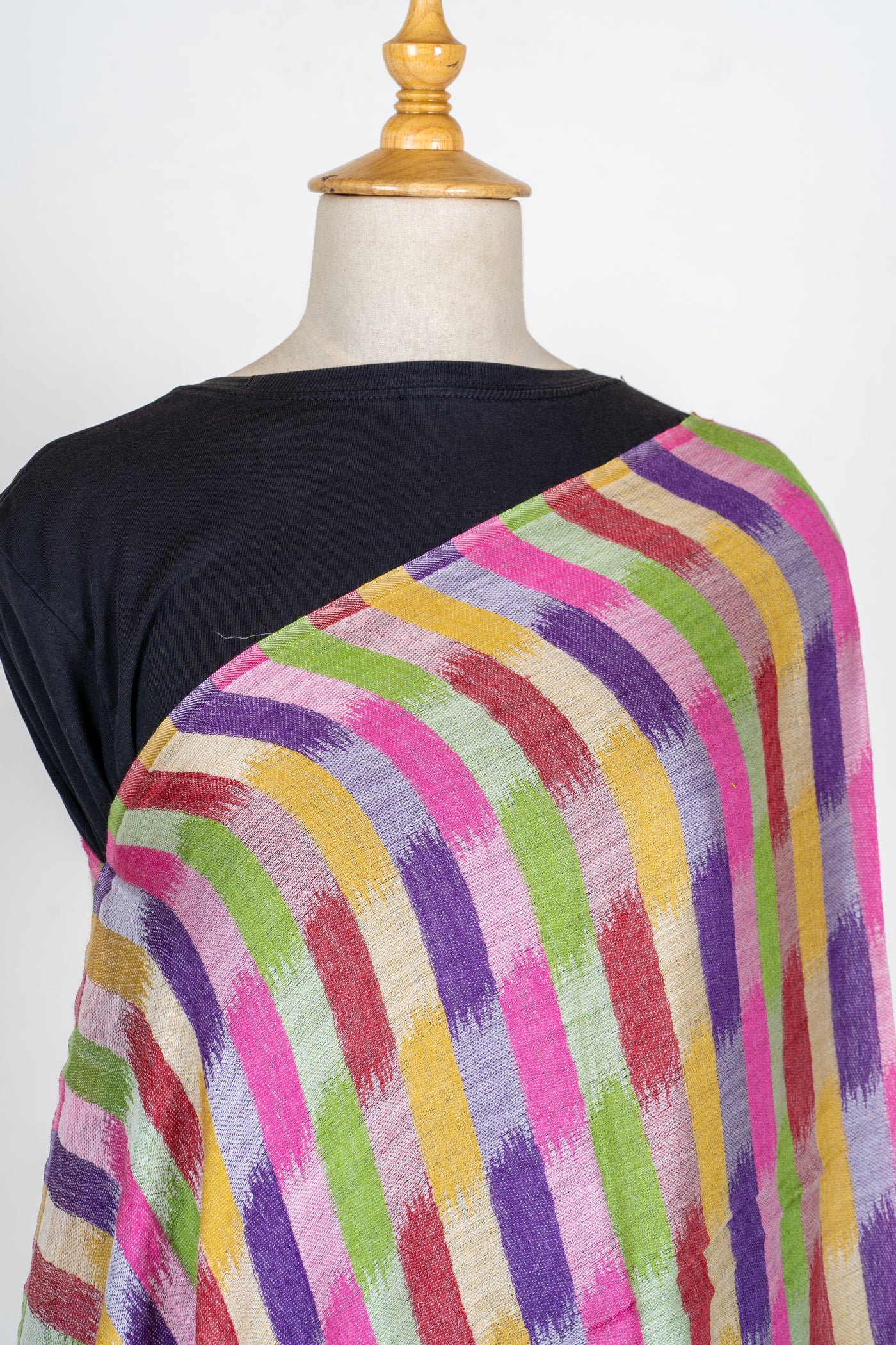 Rangrez Melody: Printed Merino Wool Scarf in 120 Count Weave