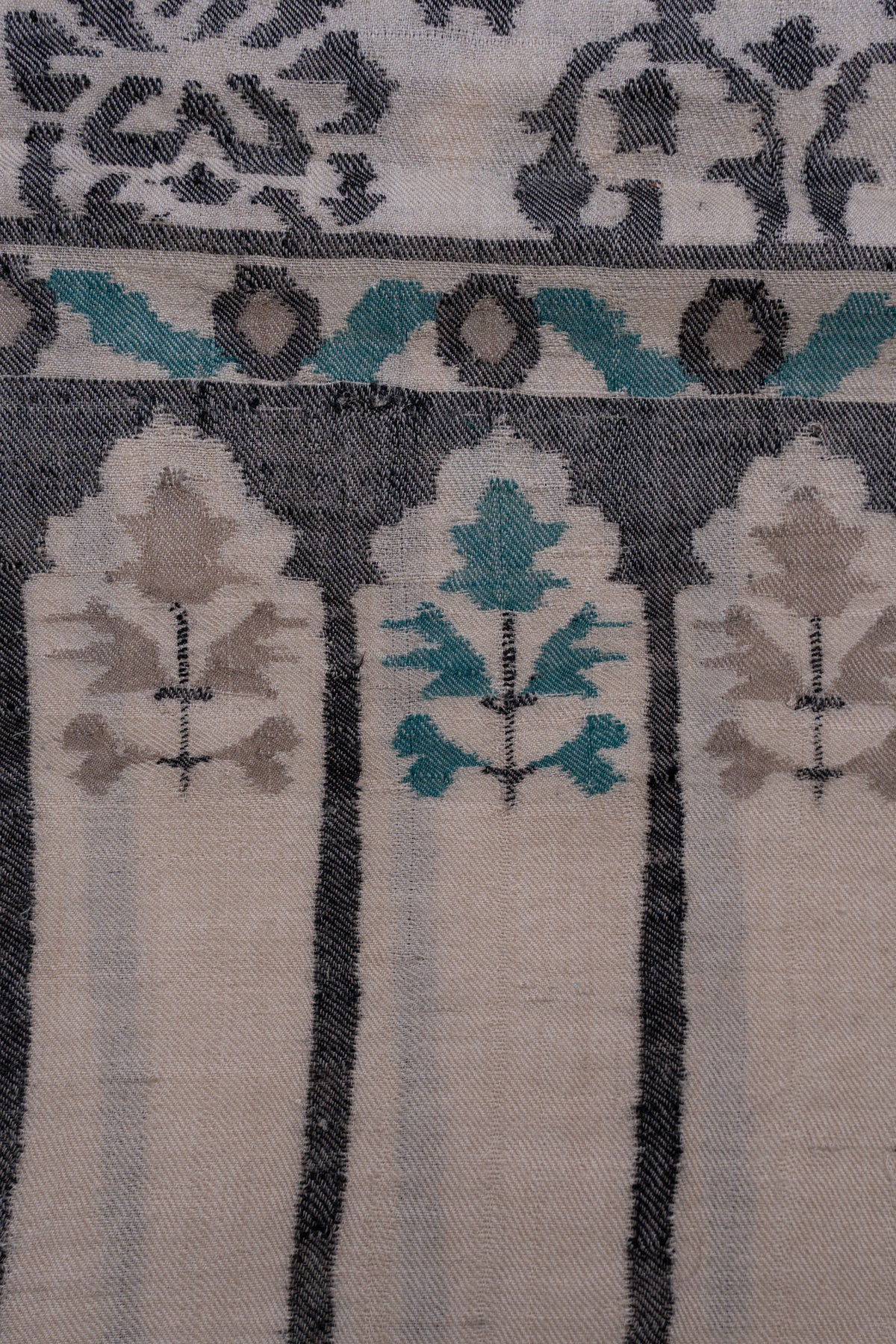 2.5 Yards Hand Woven Pure Pashmina Kani Shawl