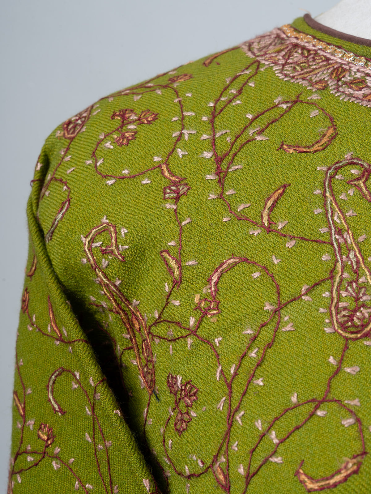 Verdant Vine Sozni Hand Embroidered Fine Merino Wool Pheran