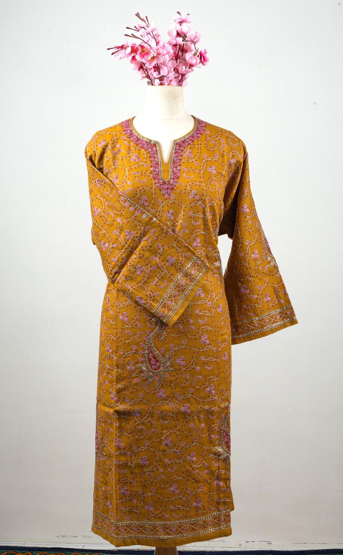Amber Vine Sozni Hand Embroidered Fine Merino Wool Pheran