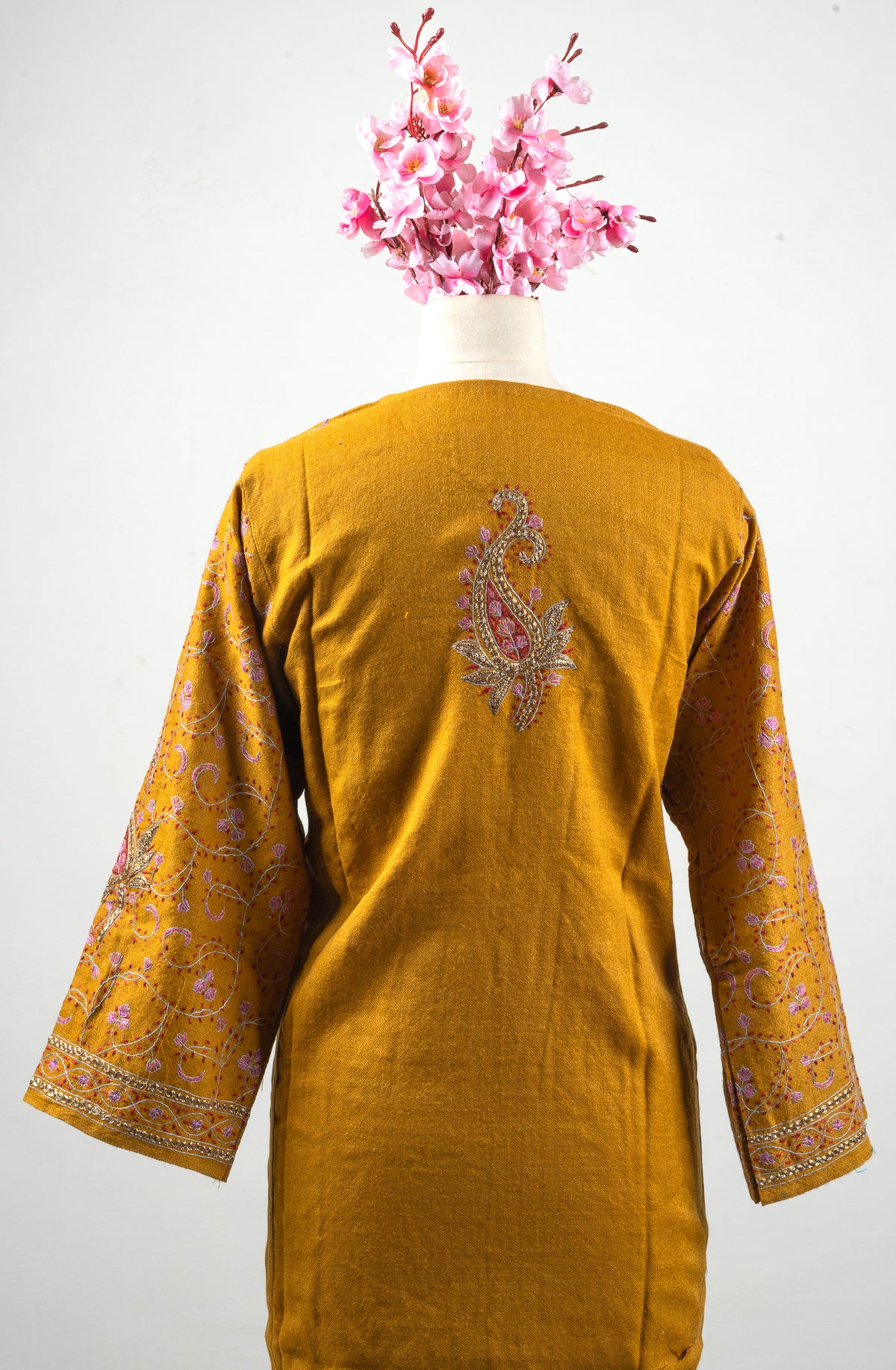 Amber Vine Sozni Hand Embroidered Fine Merino Wool Pheran