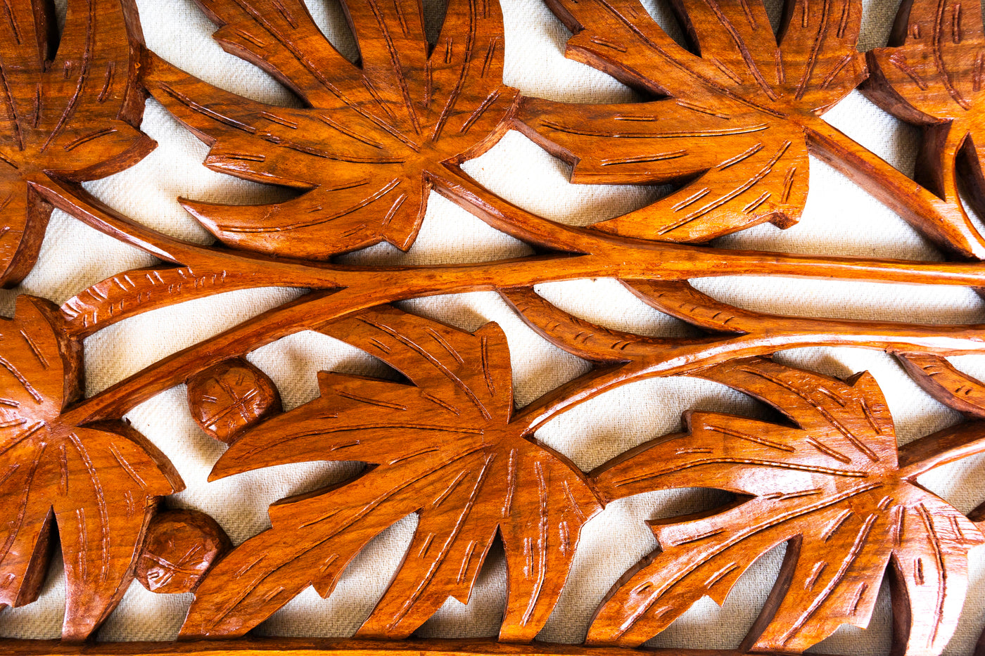 Carved Maple Leaf Wall Décor