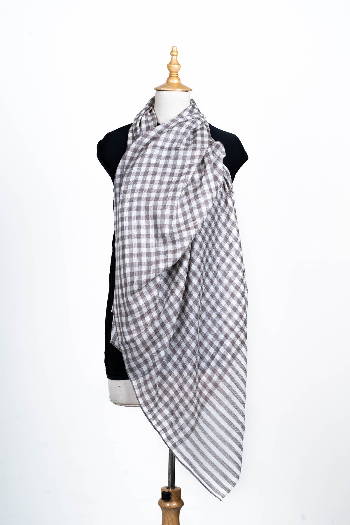 Timeless Elegance: Checked Merino Wool Stole in Classic Taupe