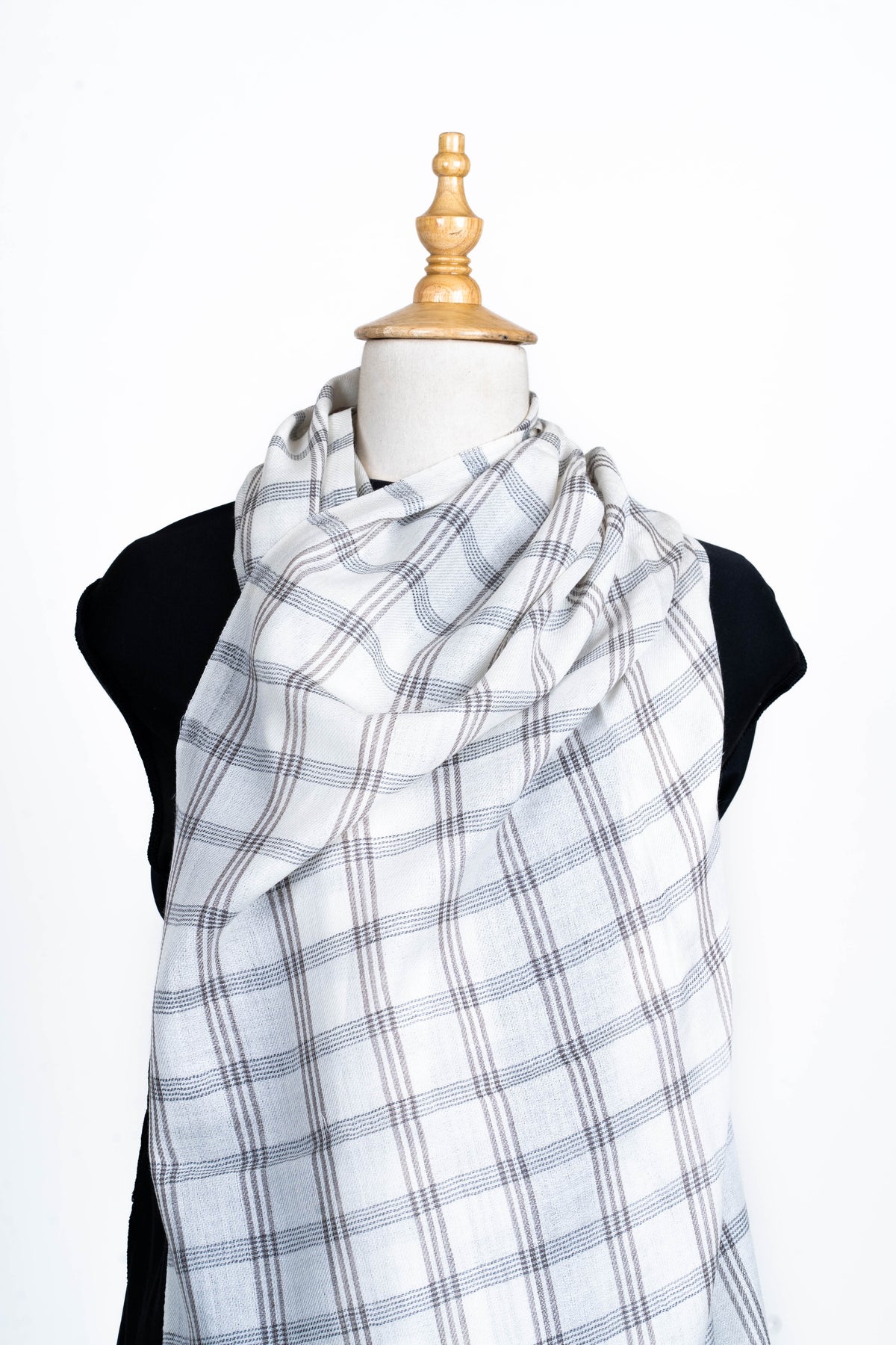 Ethereal Whites: Checked Merino Wool Stole with Subtle Beige Accents