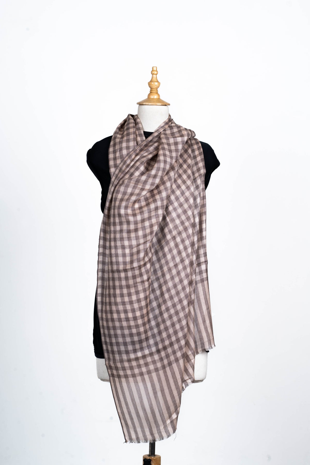 Earthy Charm: Merino Wool Checked Stole in Warm Brown Tones
