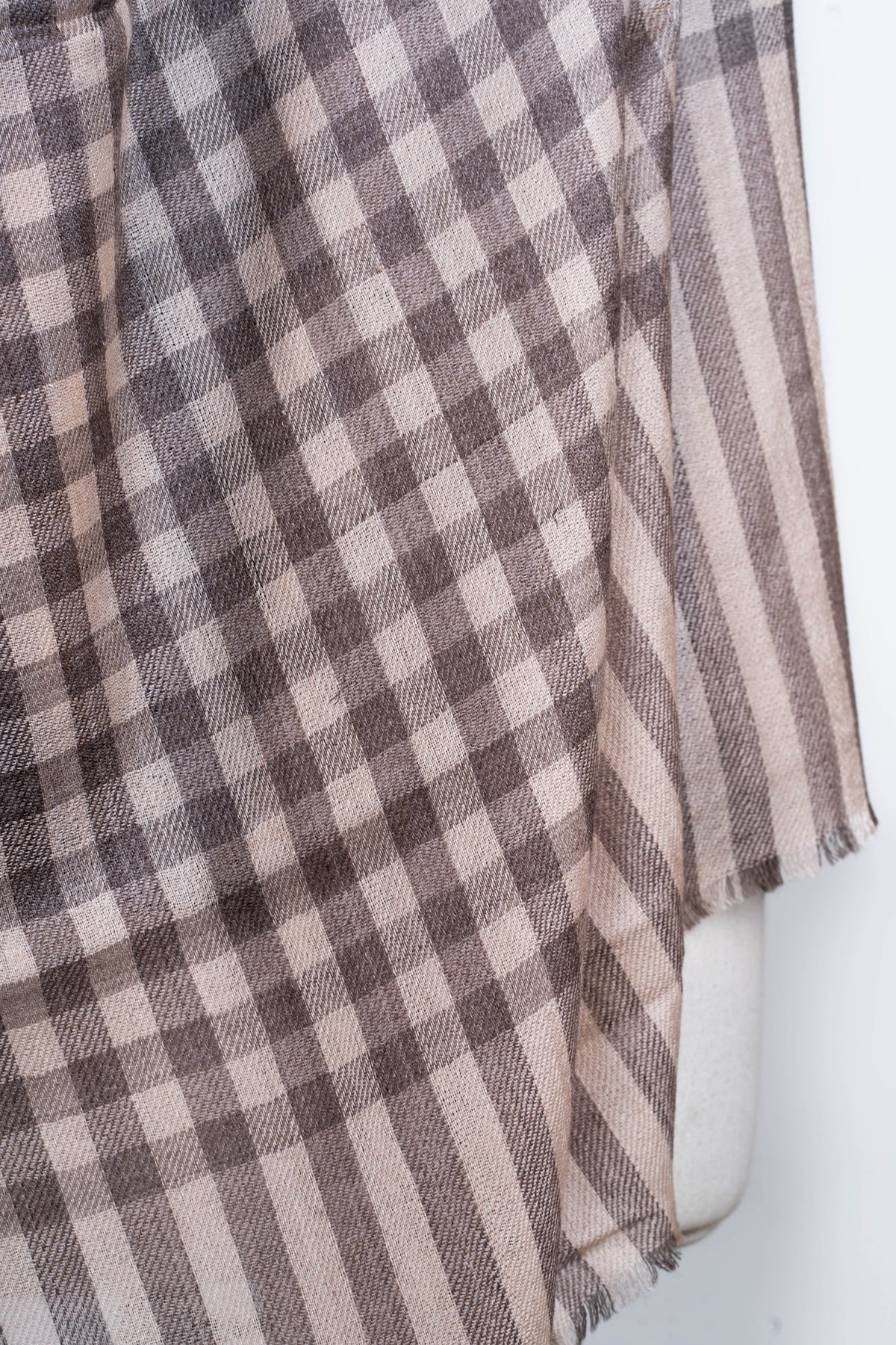 Earthy Charm: Merino Wool Checked Stole in Warm Brown Tones