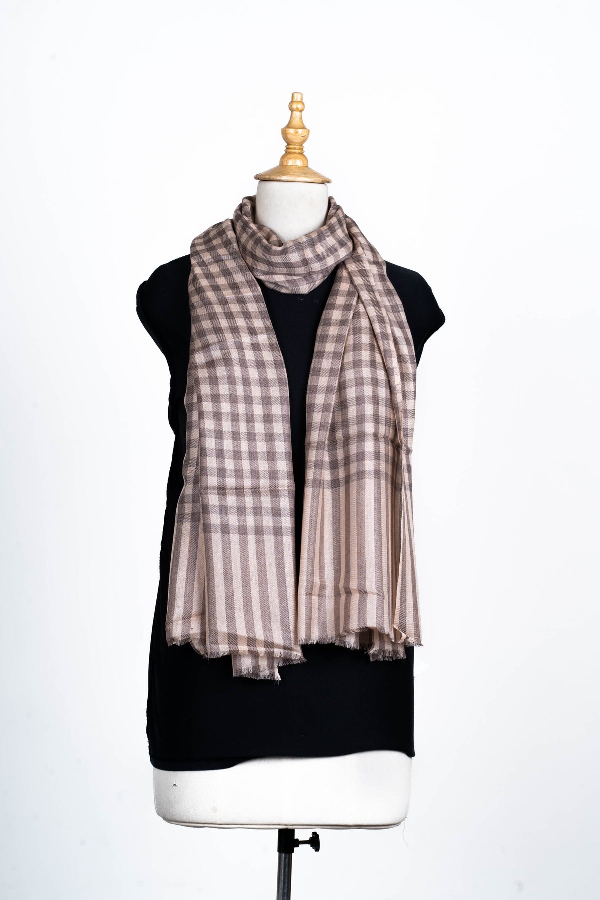 Earthy Charm: Merino Wool Checked Stole in Warm Brown Tones