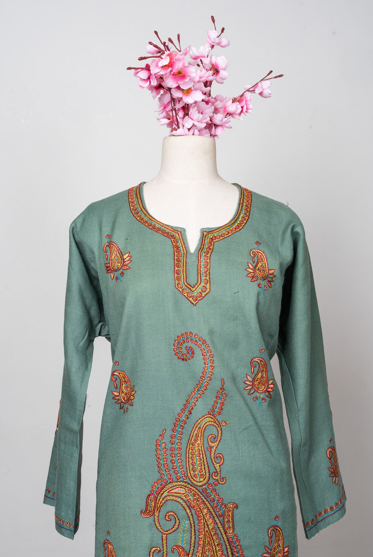 Royal Paisley Sozni Hand Embroidered Fine Merino Wool Pheran