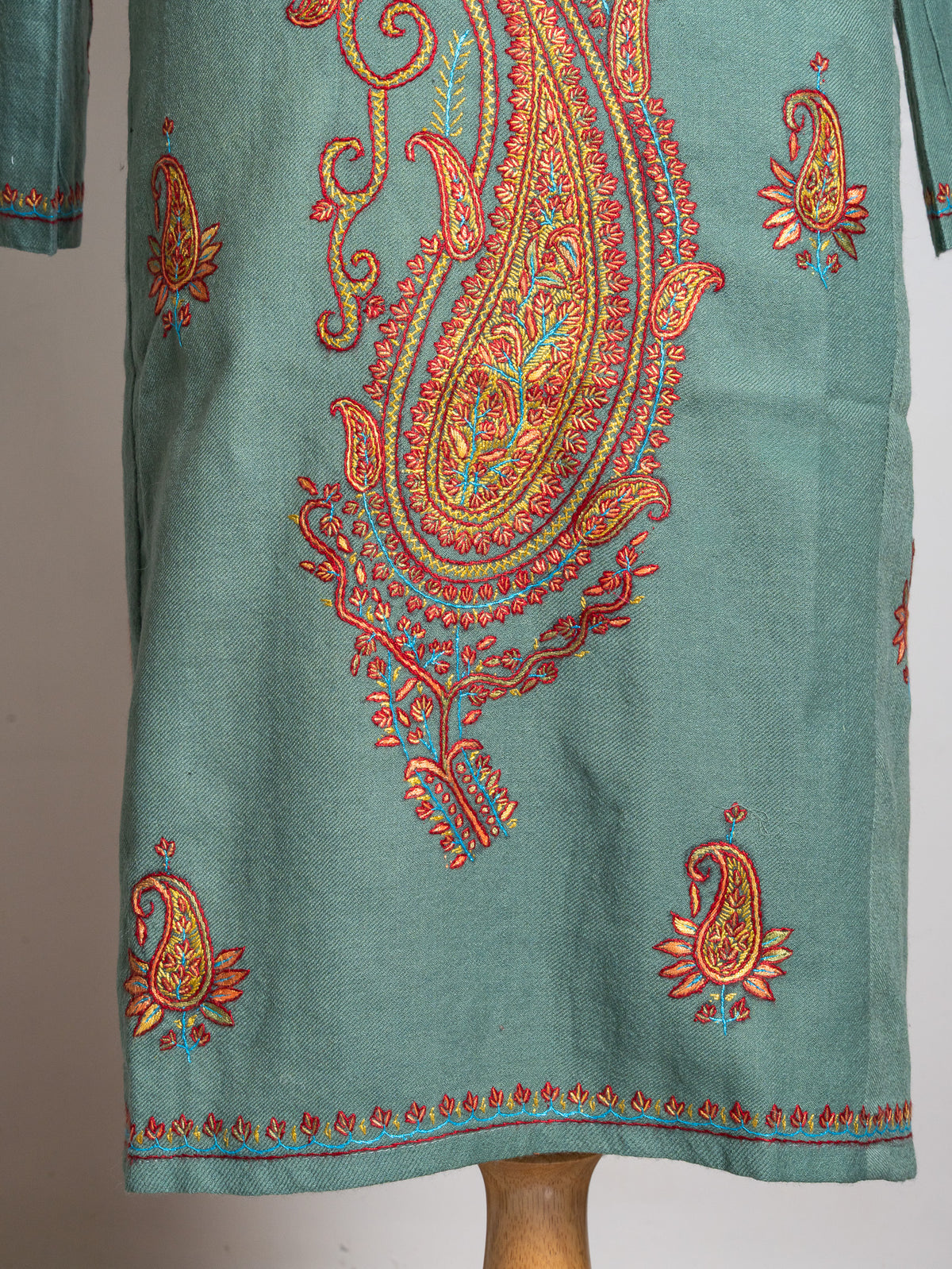 Royal Paisley Sozni Hand Embroidered Fine Merino Wool Pheran