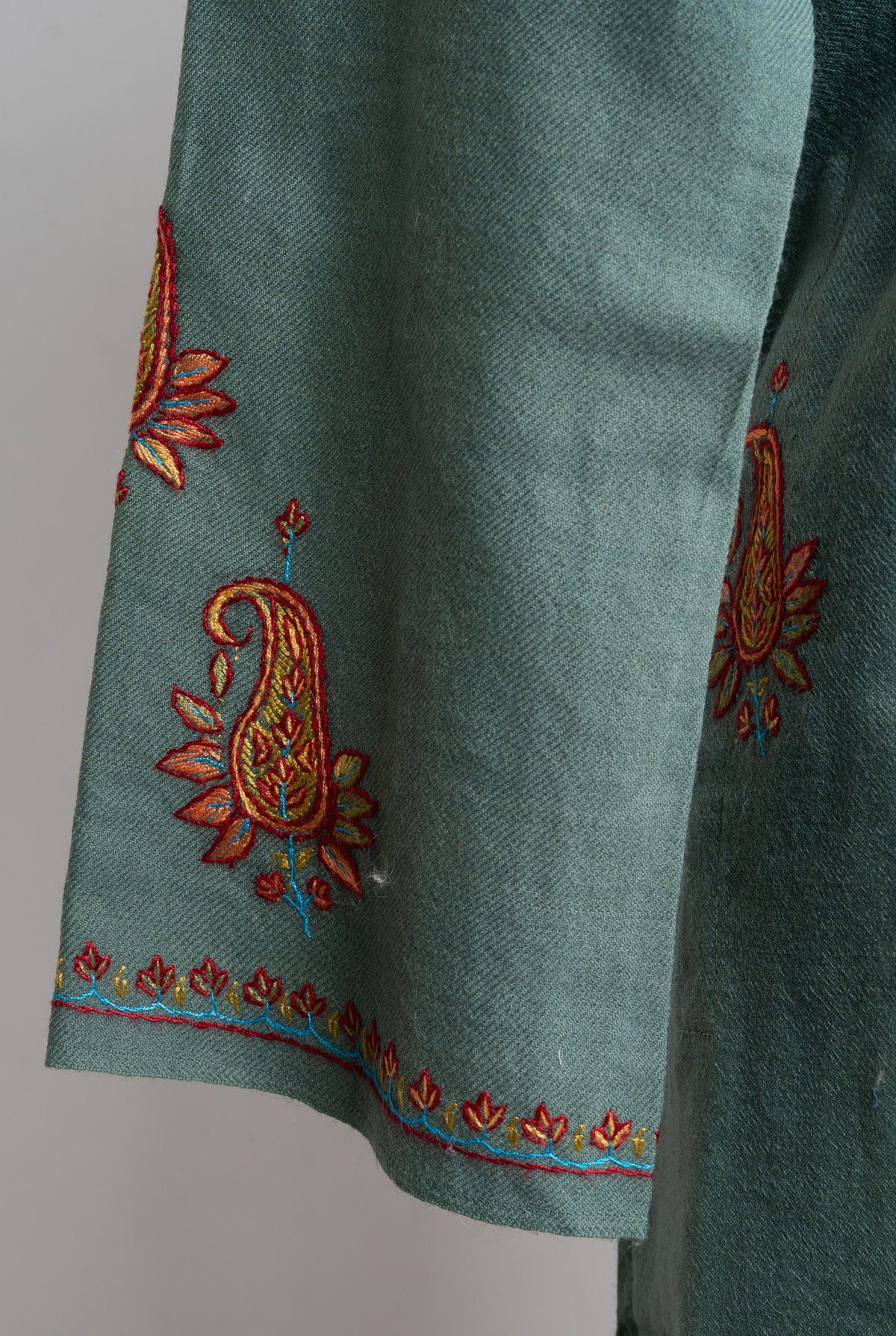 Royal Paisley Sozni Hand Embroidered Fine Merino Wool Pheran