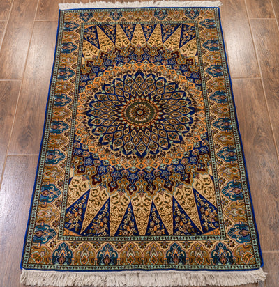 Sunburst Medallion Carpet - Hand Knotted Pure Silk Kashmiri Carpet (3ft * 5ft)