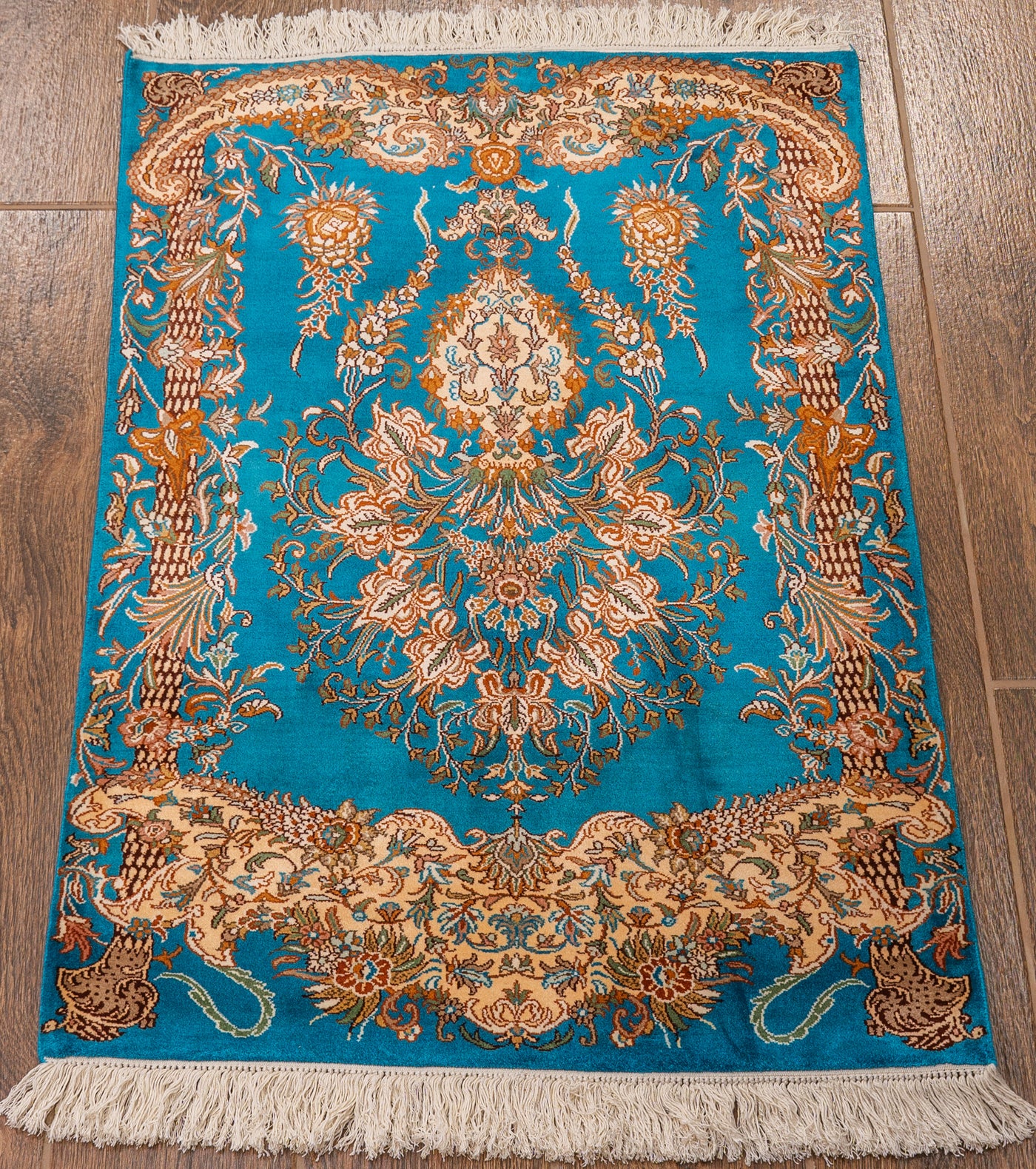 Turquoise Majestic Medallion Carpet - Hand Knotted Pure Silk Kashmiri Carpet (2ft * 3ft)