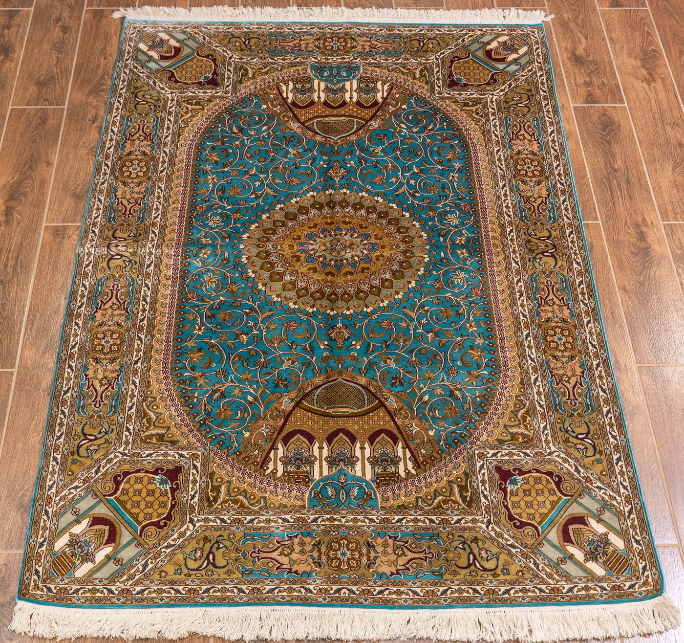 Turquoise Medallion Carpet - Hand Knotted Pure Silk Kashmiri Carpet (4ft * 6ft)