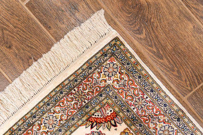 Ivory Garden Majesty Carpet - Hand Knotted Pure Silk Kashmiri Carpet (2.5ft * 4ft)