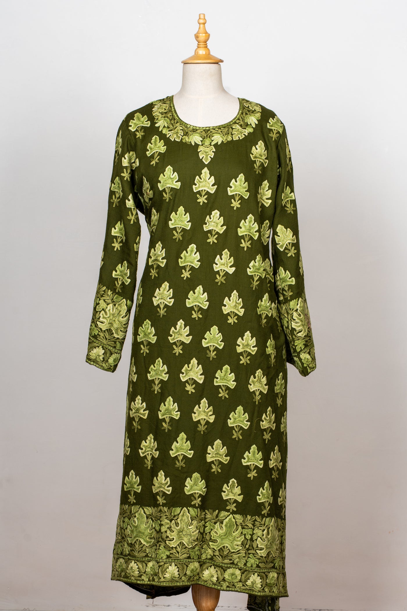 Olive Grove Aari Embroidered Abaya