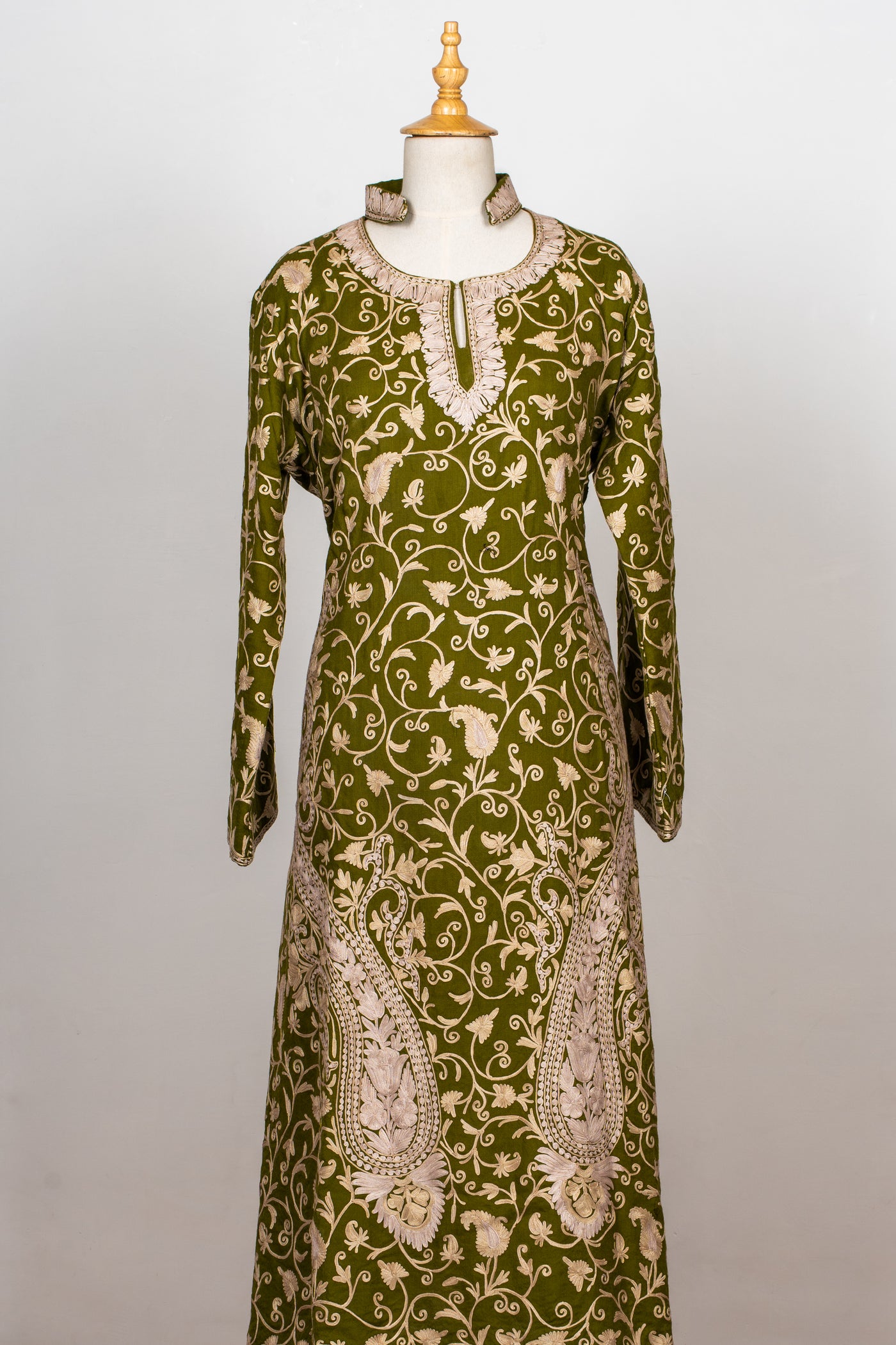 Olive Vine Aari Embroidered Abaya