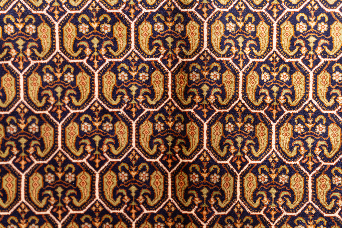 Golden Harmony Geometric Trellis Carpet - Hand Knotted Pure Silk Kashmiri Carpet (9ft * 6ft)