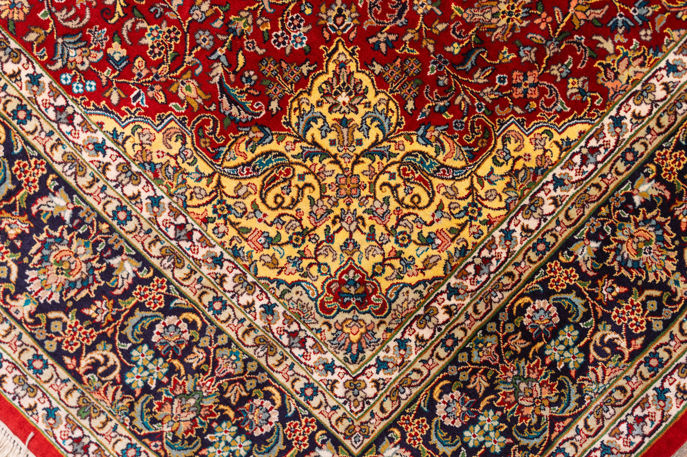 Crimson Elegance Floral Carpet - Hand Knotted Pure Silk Kashmiri Carpet (7.5ft * 5ft)