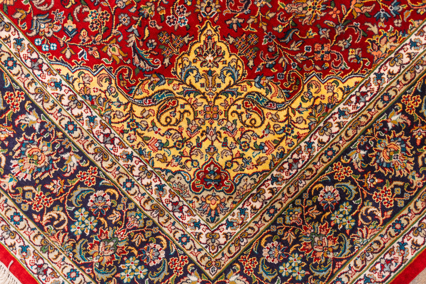 Crimson Elegance Floral Carpet - Hand Knotted Pure Silk Kashmiri Carpet (7.5ft * 5ft)