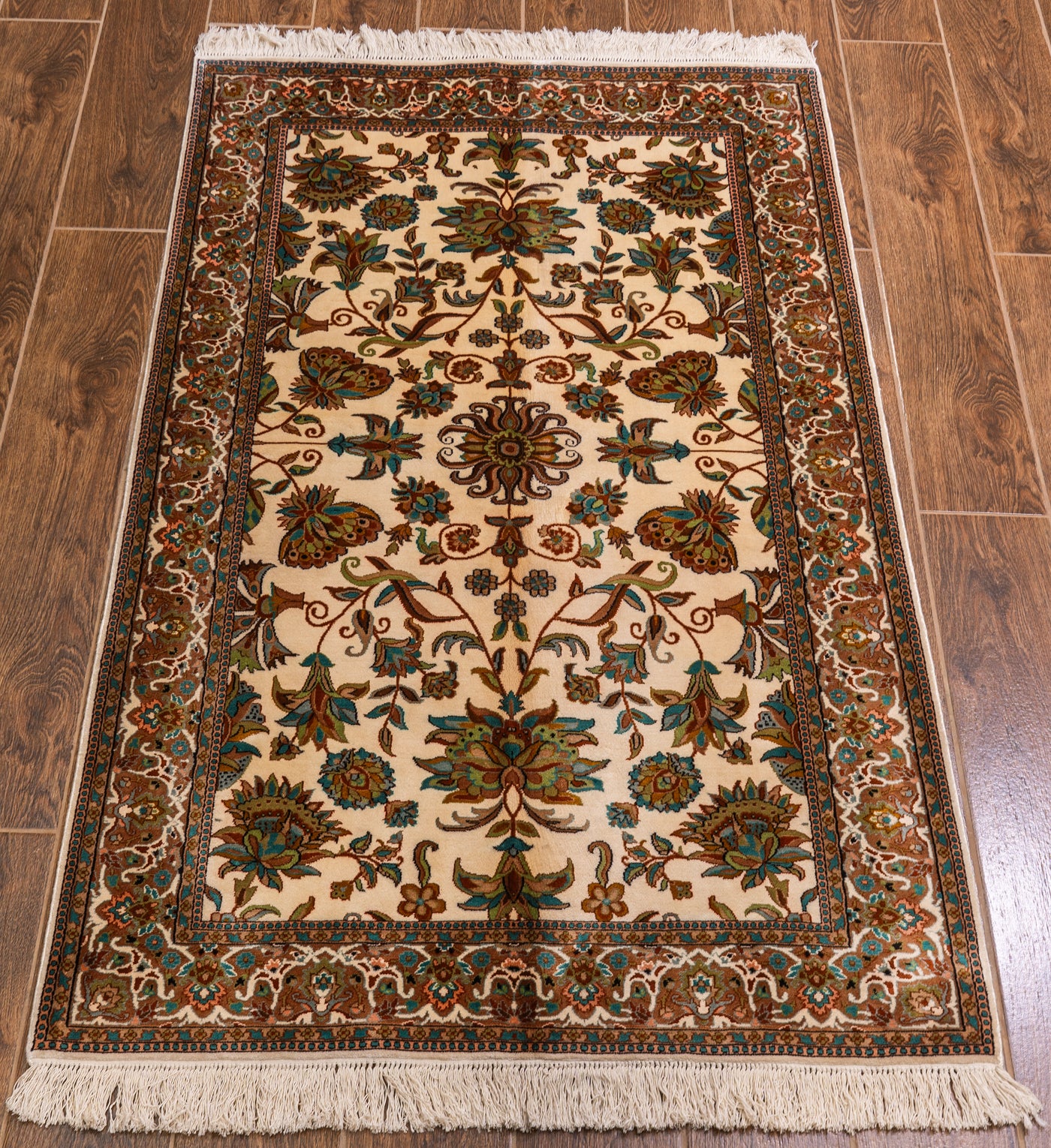 Ivory Floral Elegance Carpet - Hand Knotted Pure Silk Kashmiri Carpet (5ft * 3ft)