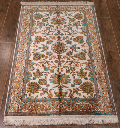 Ivory Floral Elegance Carpet - Hand Knotted Pure Silk Kashmiri Carpet (5ft * 3ft)